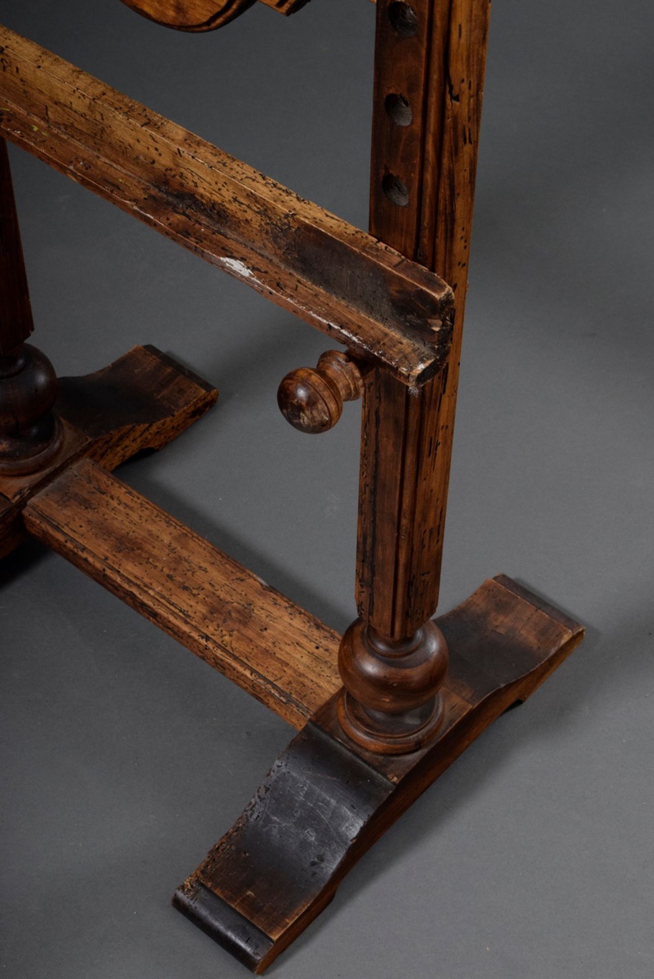 Rustic height-adjustable easel with turned balusters, softwood, 19th c., h. 180cm, old worm damage, - Image 4 of 5