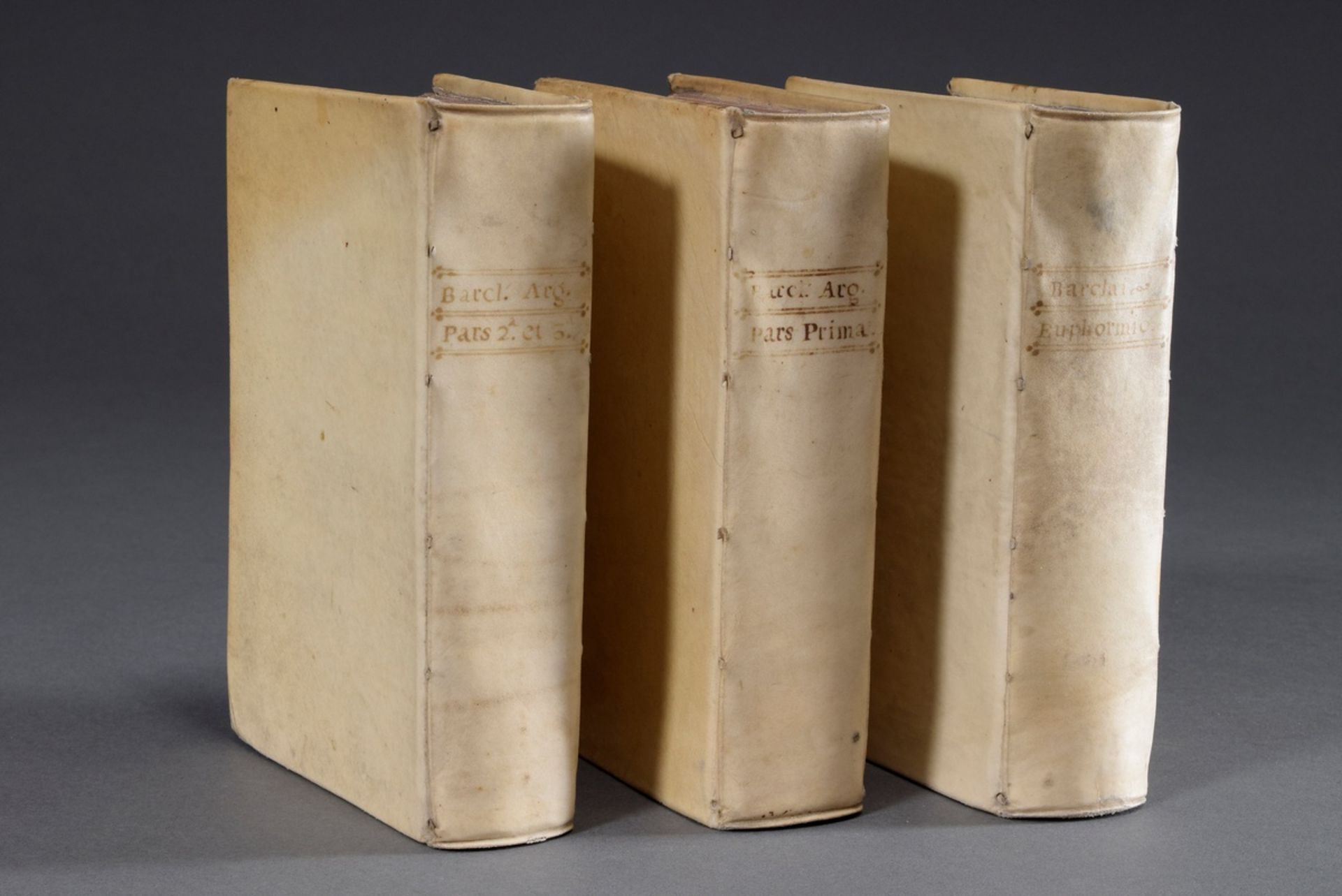 3 Bände Barclay, John (1582-1621) "Argenis" 1664, "Archombrotus et Theopompus sive Argenidis" 1669, - Bild 2 aus 8