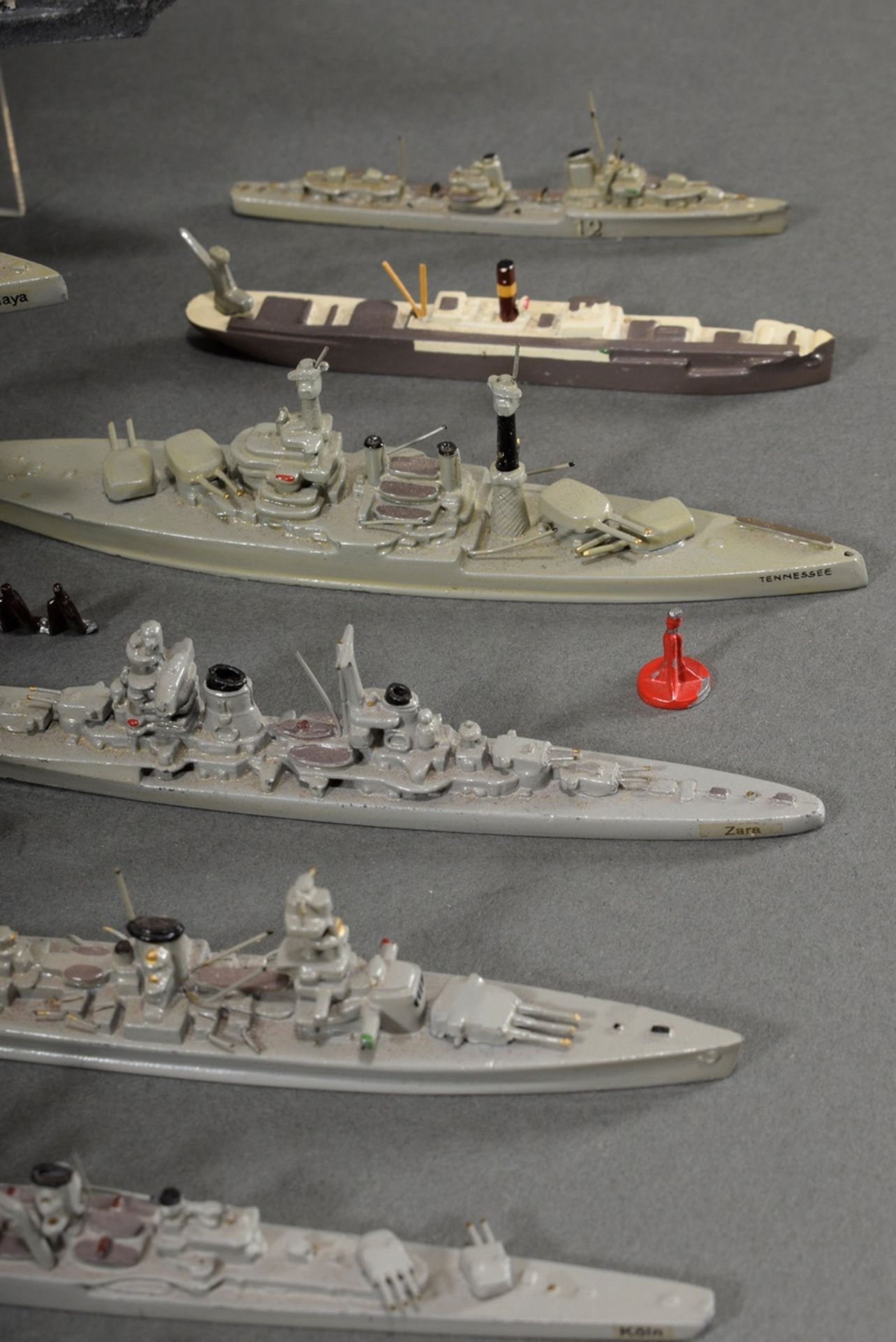 Collector's box with Wiking ship models, among others "Hamburg", "Bremen", "Queen Mary", "Gorch Foc - Image 8 of 17