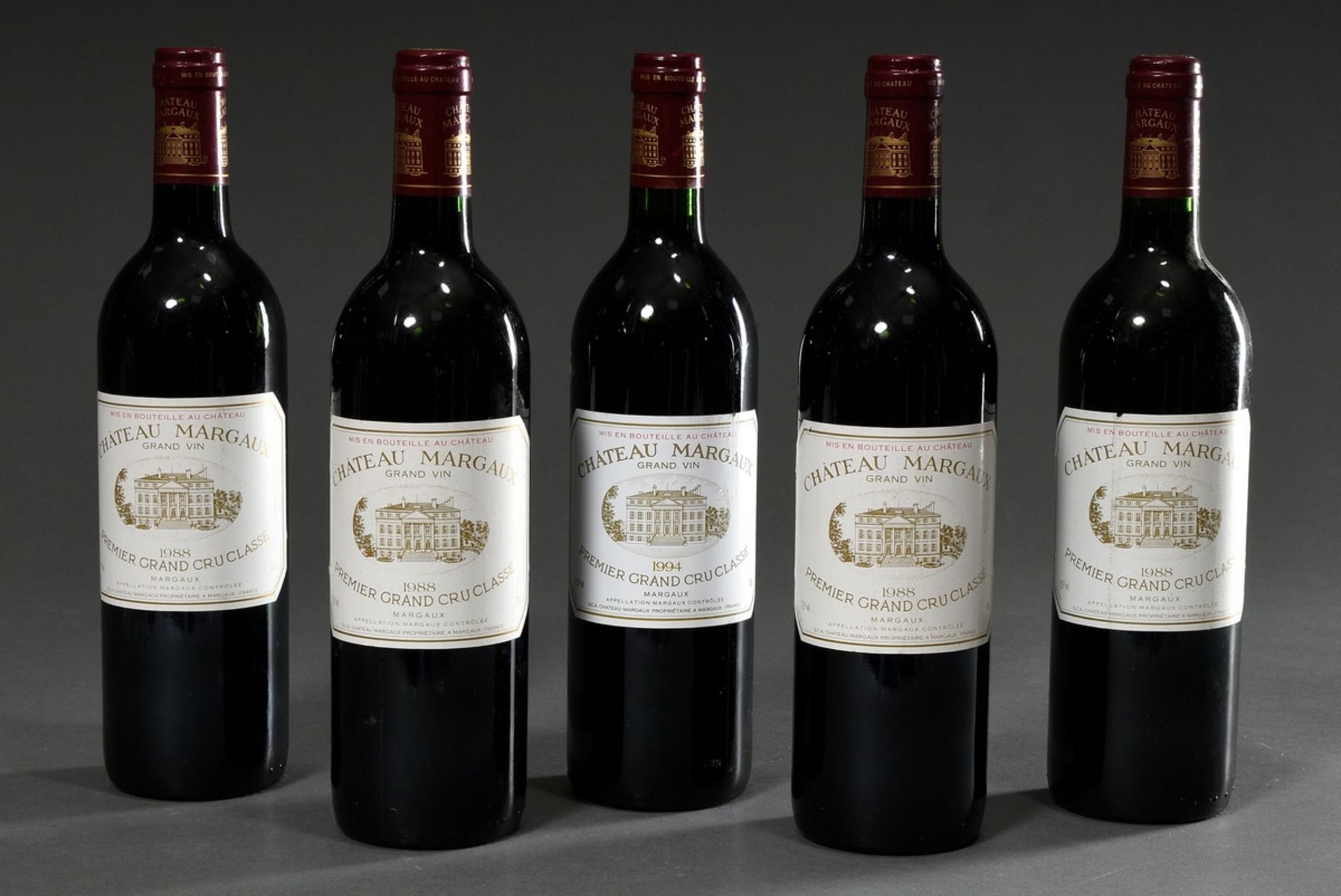 5 Various bottles of Bordeaux red wine: 1x 1994 and 4x 1988 "Chateau Margaux", Premier Grand Cru Cl