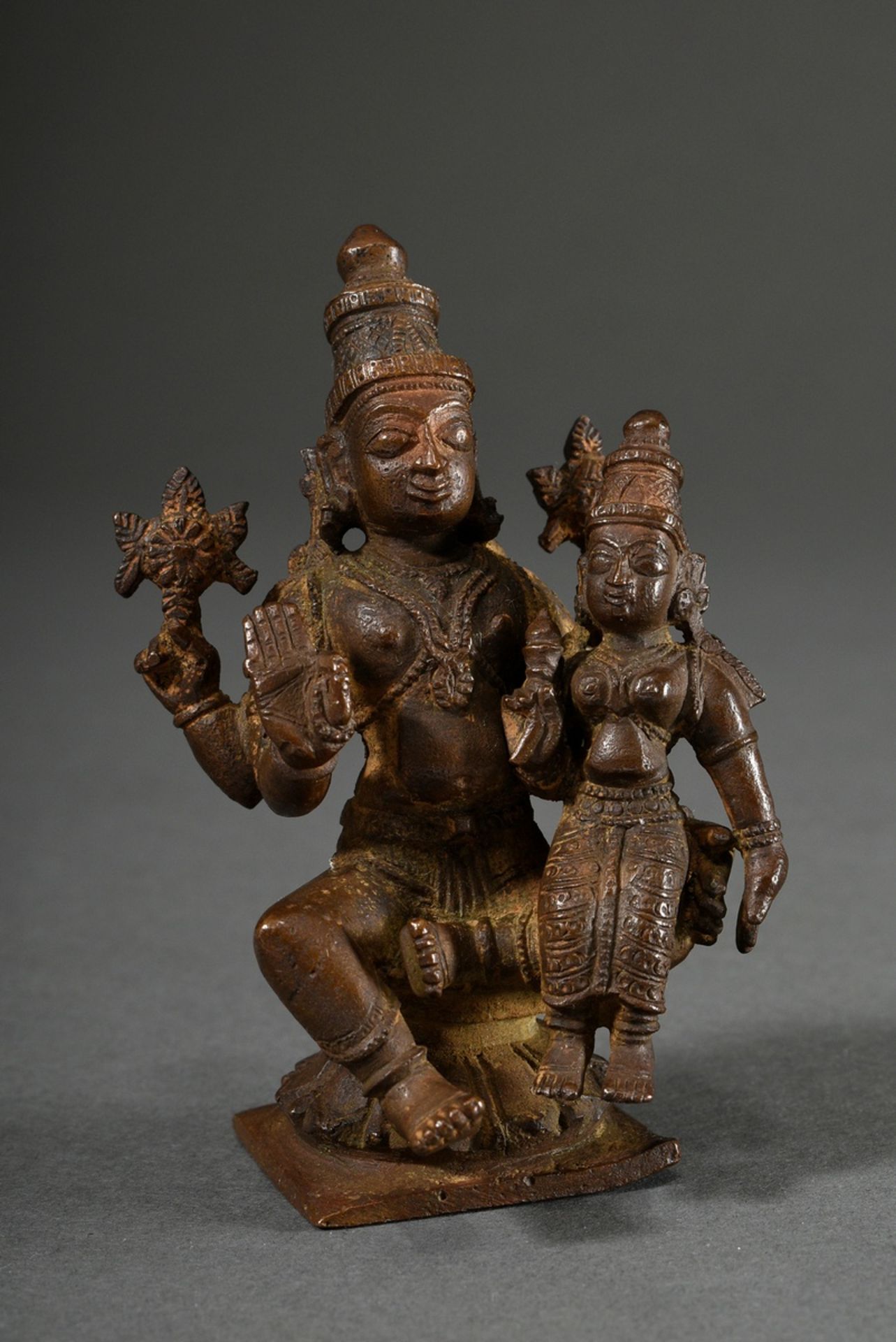 Bronze figure "Narayana and Sri Devi/Lakshmi" on a lotus blossom seat, Vishnu as Narayana with chak - Image 2 of 6