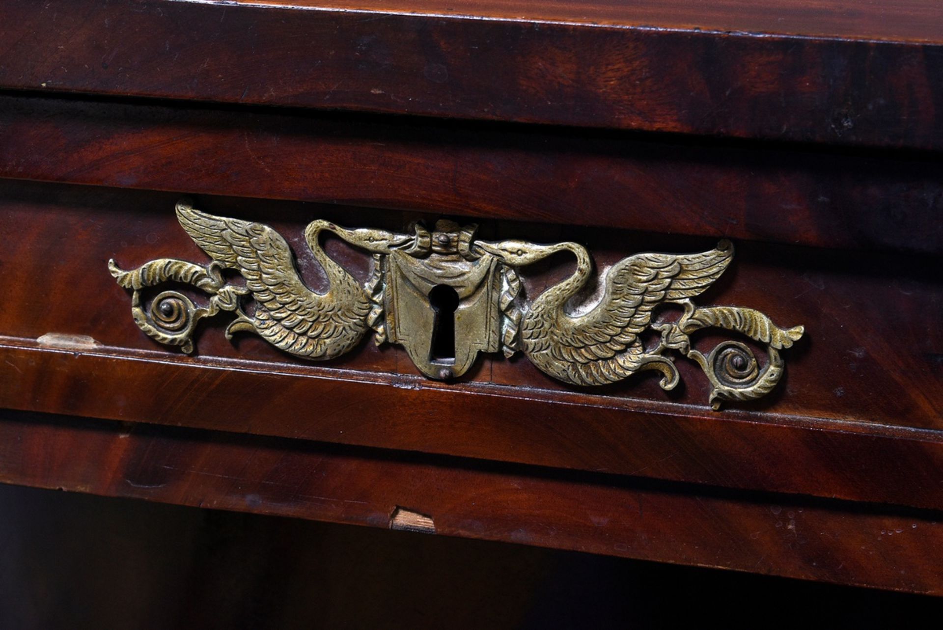 Empire mirror console with bronze "Swan" fittings, consisting of: semi-cylindrical console cabinet  - Image 9 of 16