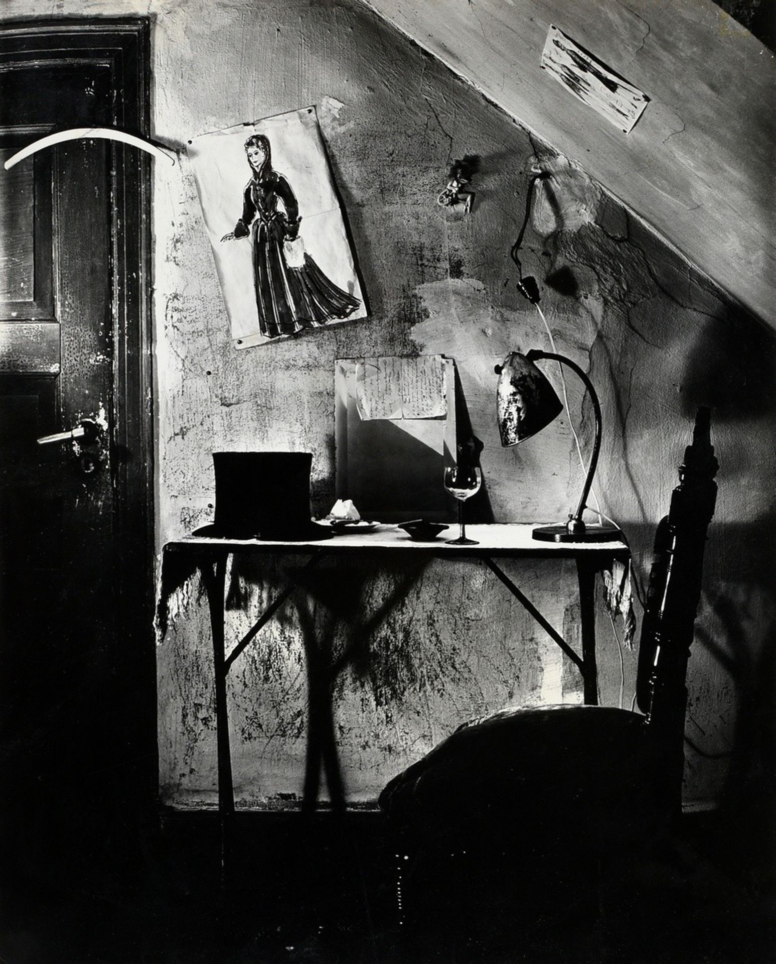 Clausen, Rosemarie (1907-1990) "Wardrobe in a small theater in southern Italy" 1948, photograph, in