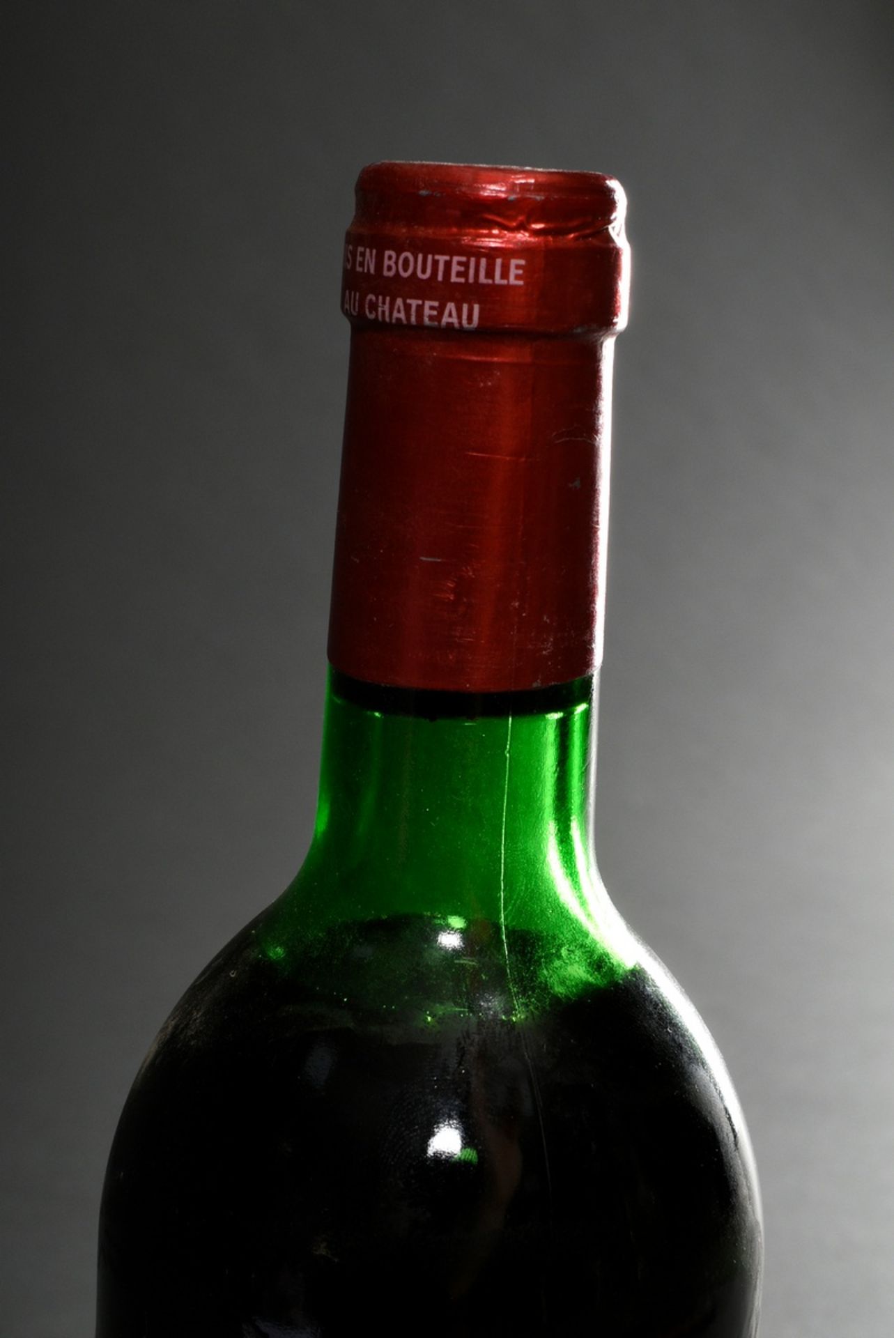 Bottle 1979 Bordeaux red wine "Petrus", Grand Vin, Pomerol, chateau proof, 0,75l, upper shoulder, l - Image 3 of 4