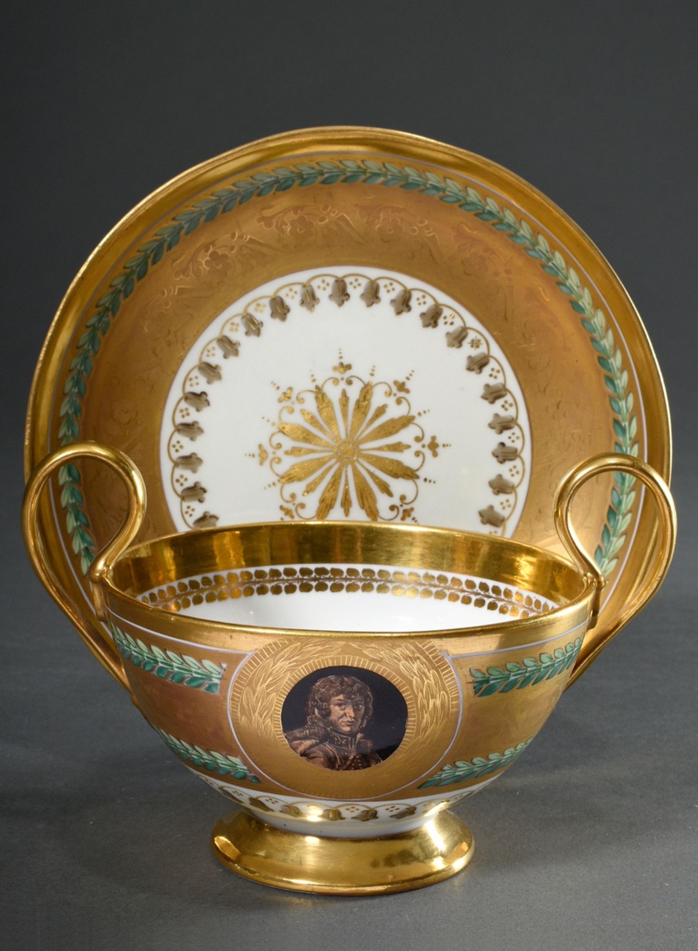Empire soup cup/saucer "Coupe à bouillon hémisphérique" with raised handles and laurel frieze on a  - Image 2 of 7