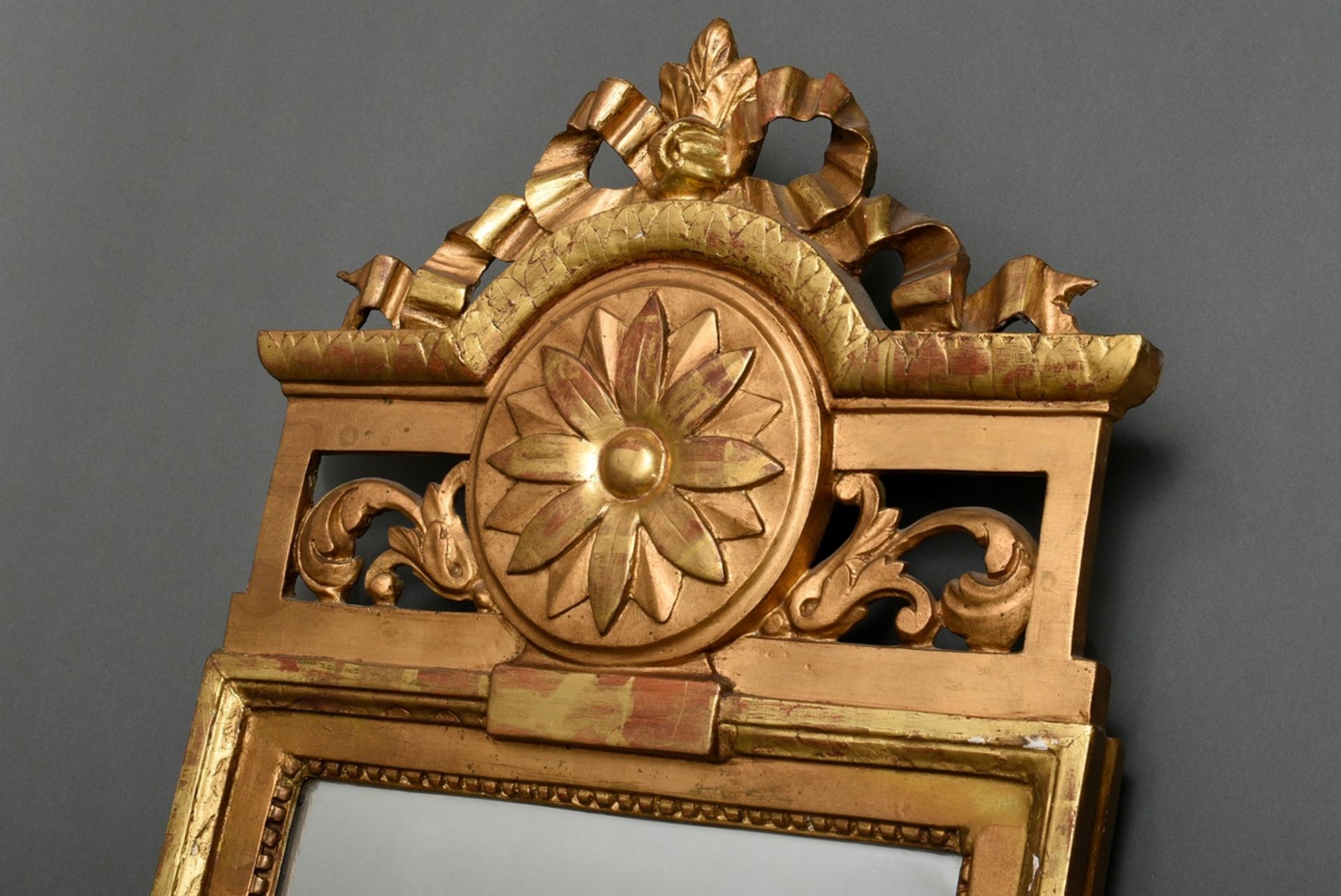 Louis XVI console mirror with rosette cartouche and bow finial as well as leaf hangings, c. 1780, c - Image 3 of 6