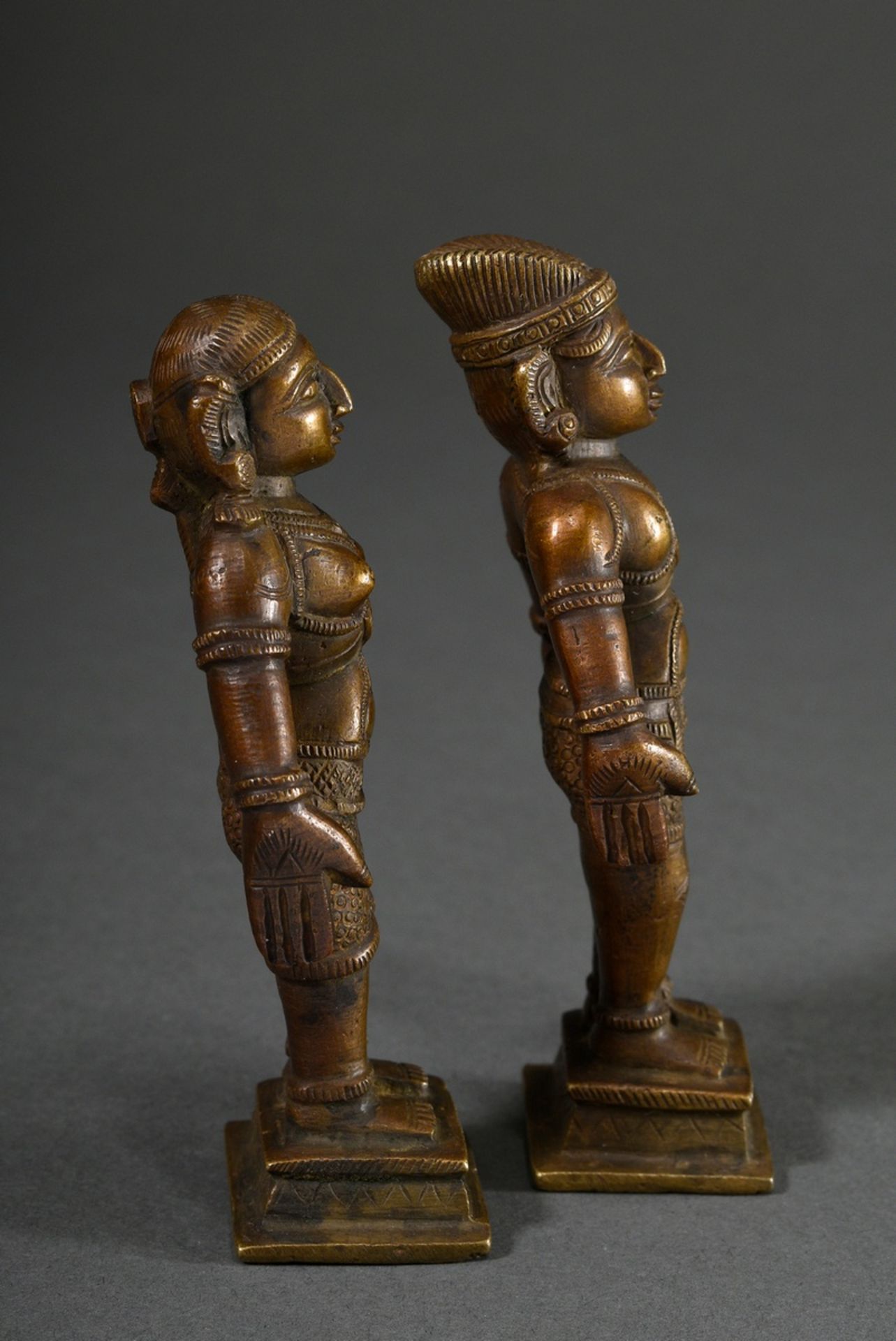 Pair of bronze figures probably "Krishna" and "Radha", India 19th/20th c., h. 10.5/11.2cm, acquired - Image 2 of 4