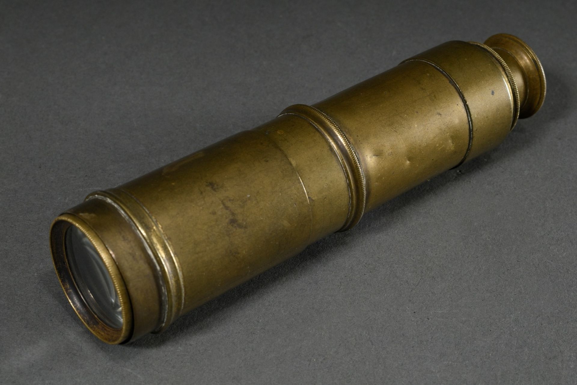 2 Various pieces 19th century: Brass telescope (l. 15-48cm, slight signs of usage) and early ambrot - Image 2 of 6