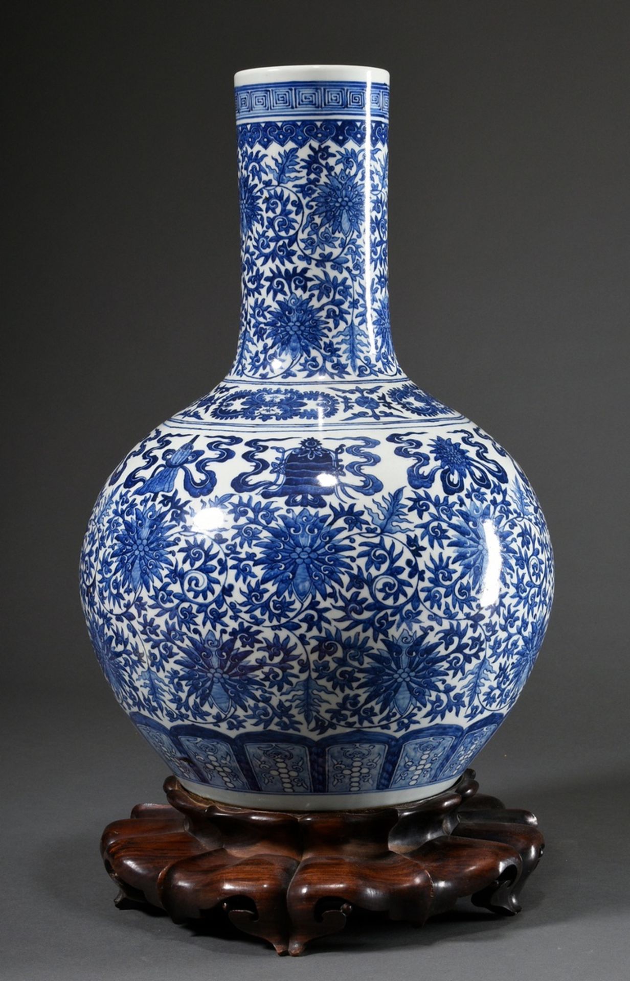 Very large Tianqiuping vase with tubular neck over spherical body and blue-and-white painting "lotu