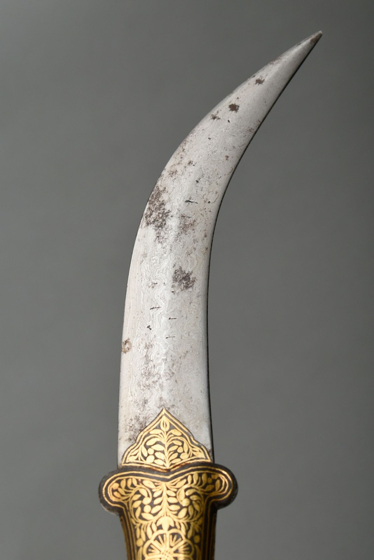Indian "Khanjar" dagger with sculpted "sheep's head" handle end, inlaid with glass cabochons, handl - Image 4 of 5