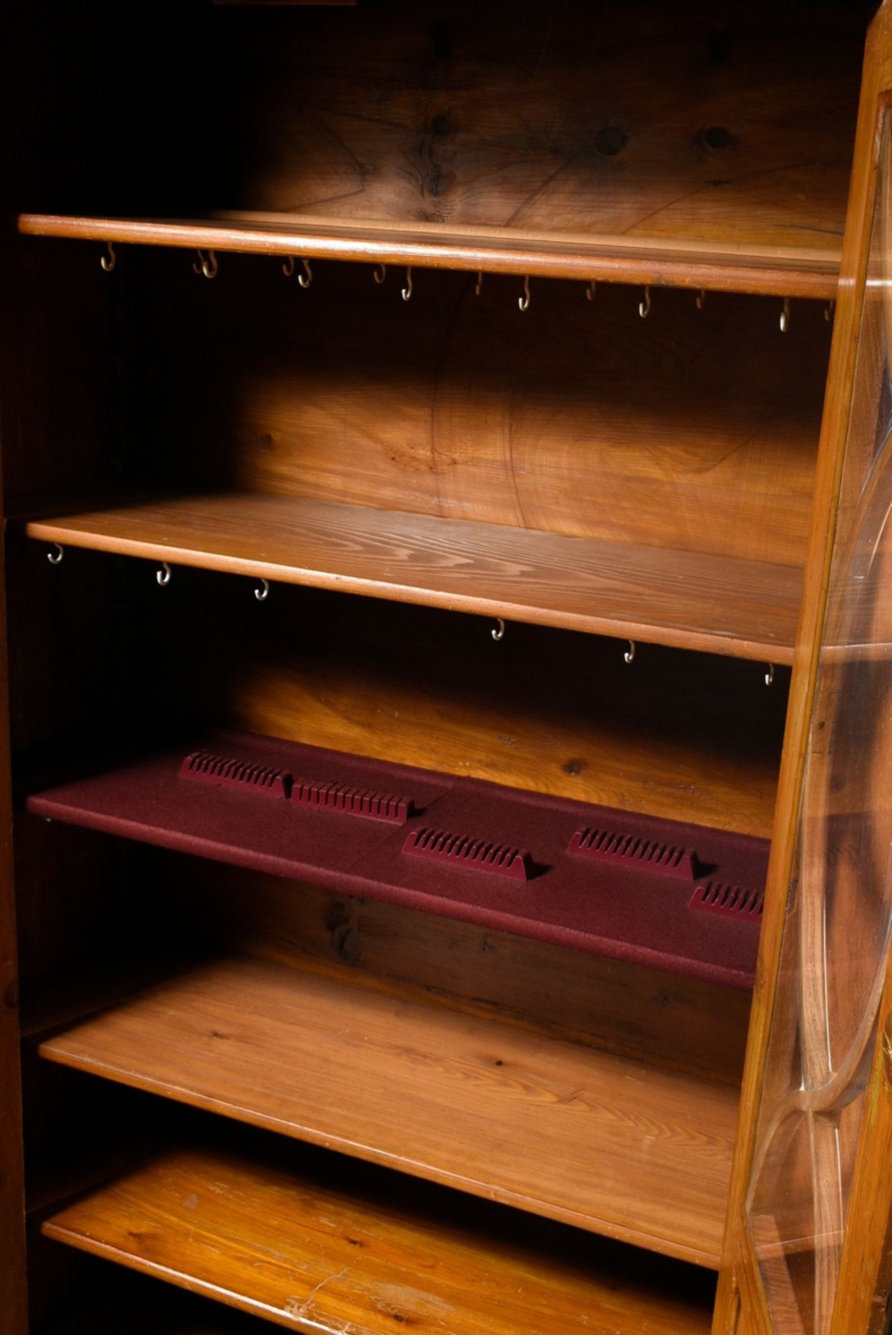 Narrow Biedermeier showcase with half glazed doors and arched struts, ash veneered on softwood, 192 - Image 3 of 7