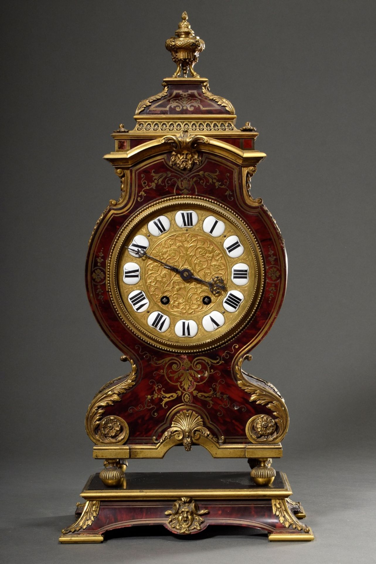 Boulle pendulum with finely worked case, quality bronze fittings and engraved dial with Roman ename