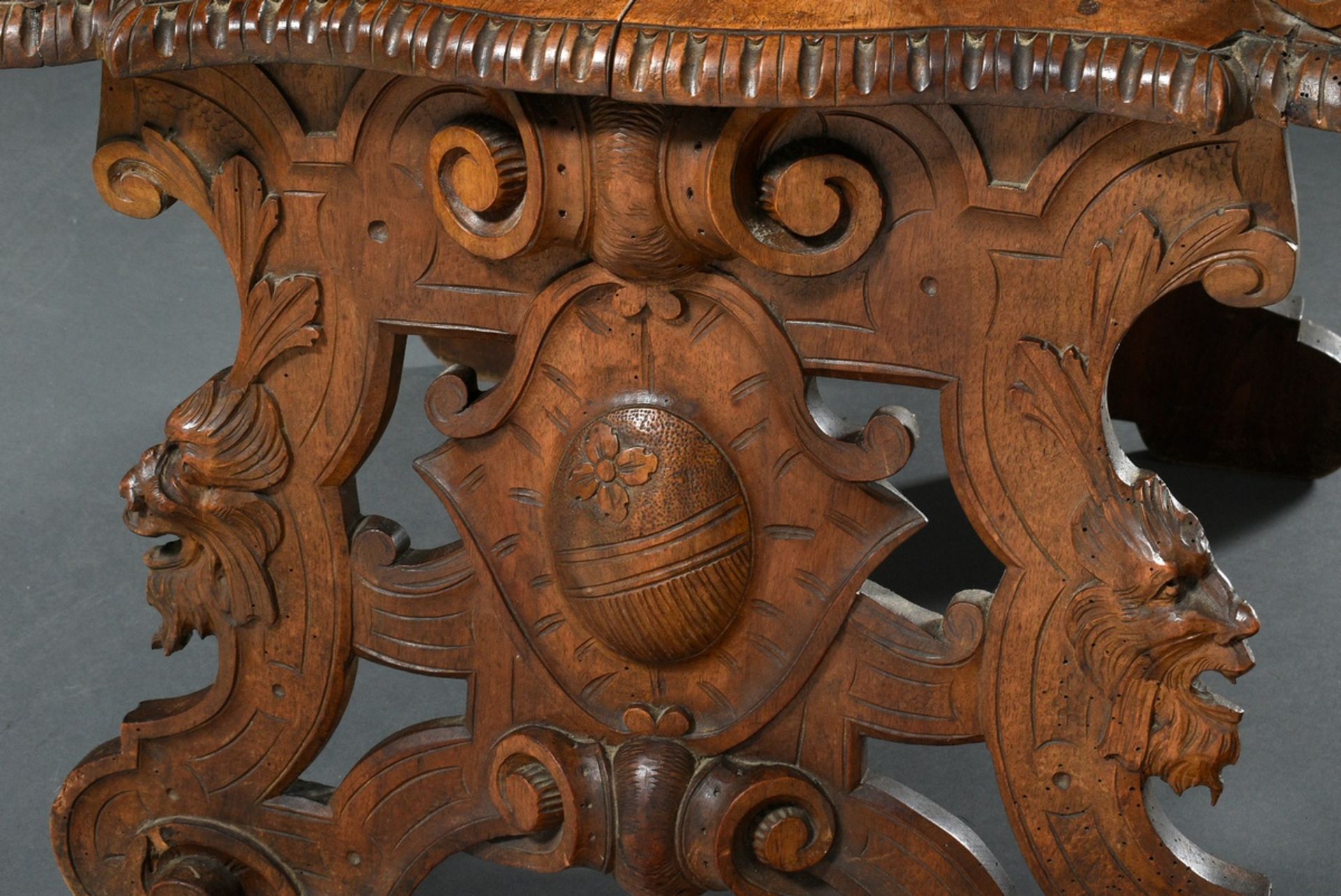 2 pieces Wilhelminian board chair and armchair with opulent carvings "grotesques and masks", h. 46/ - Image 10 of 12