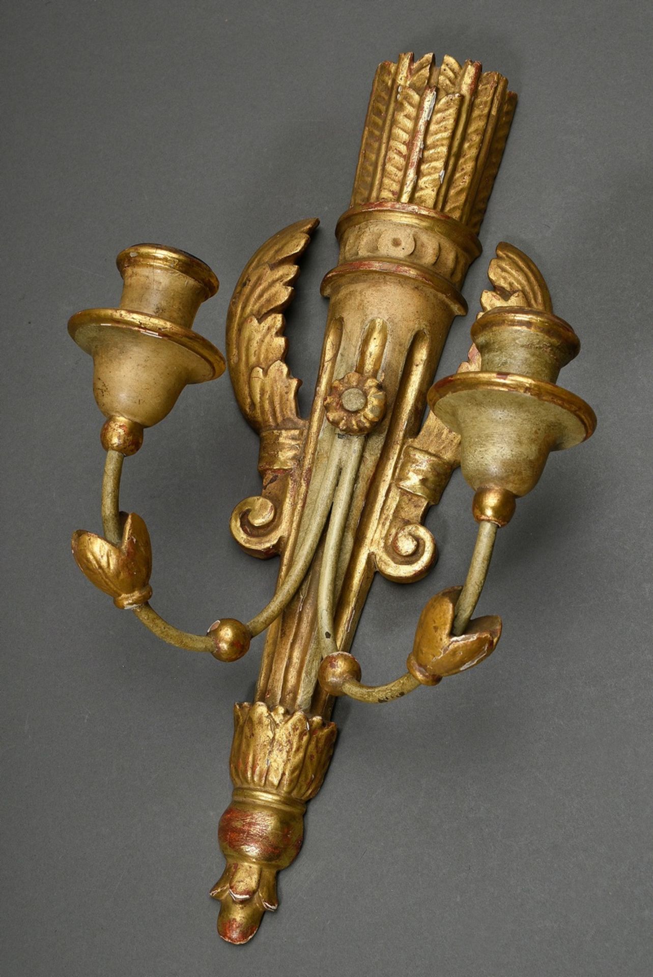 Zweiflammiger Wandarm im klassizistischen Stil „Pfeilköcher“, Holz geschnitzt und vergoldet, H. 42c - Bild 2 aus 4