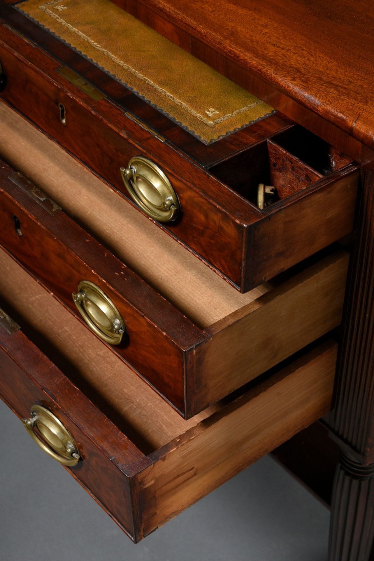 Three-bay occasional furniture on fluted legs with pull-out writing drawer and punched leather top, - Image 3 of 6