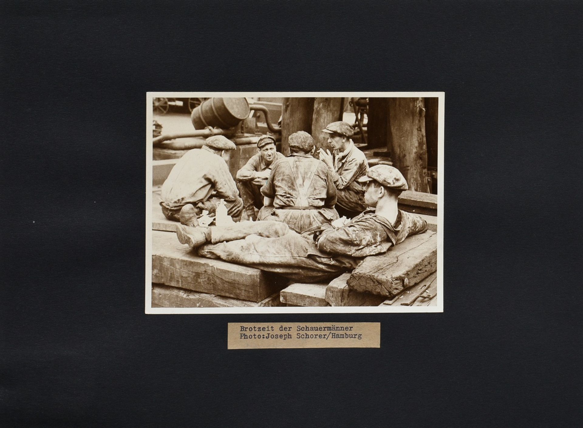 9 Schorer, Joseph (1894-1946) "Hamburg motifs (sailors, workers, Hans Albers)", photographs mounted - Image 4 of 20