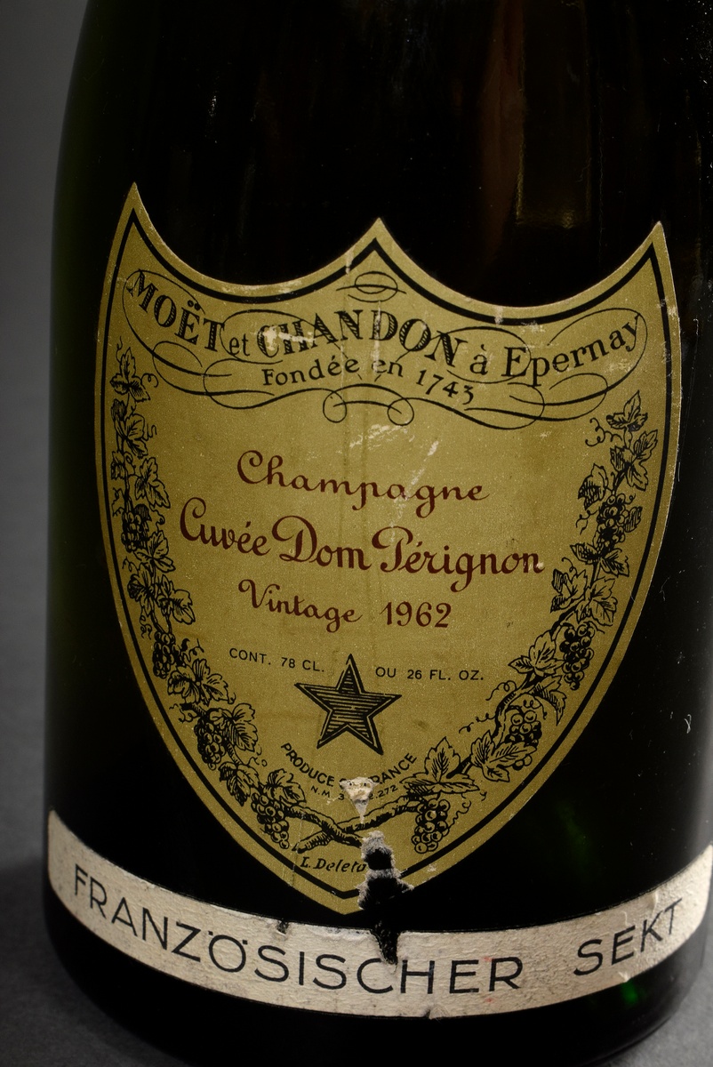 Bottle 1962 Champagne "Moet Chandon Champagne Cuvée Dom Perignon", marked "French sparkling wine",  - Image 3 of 5