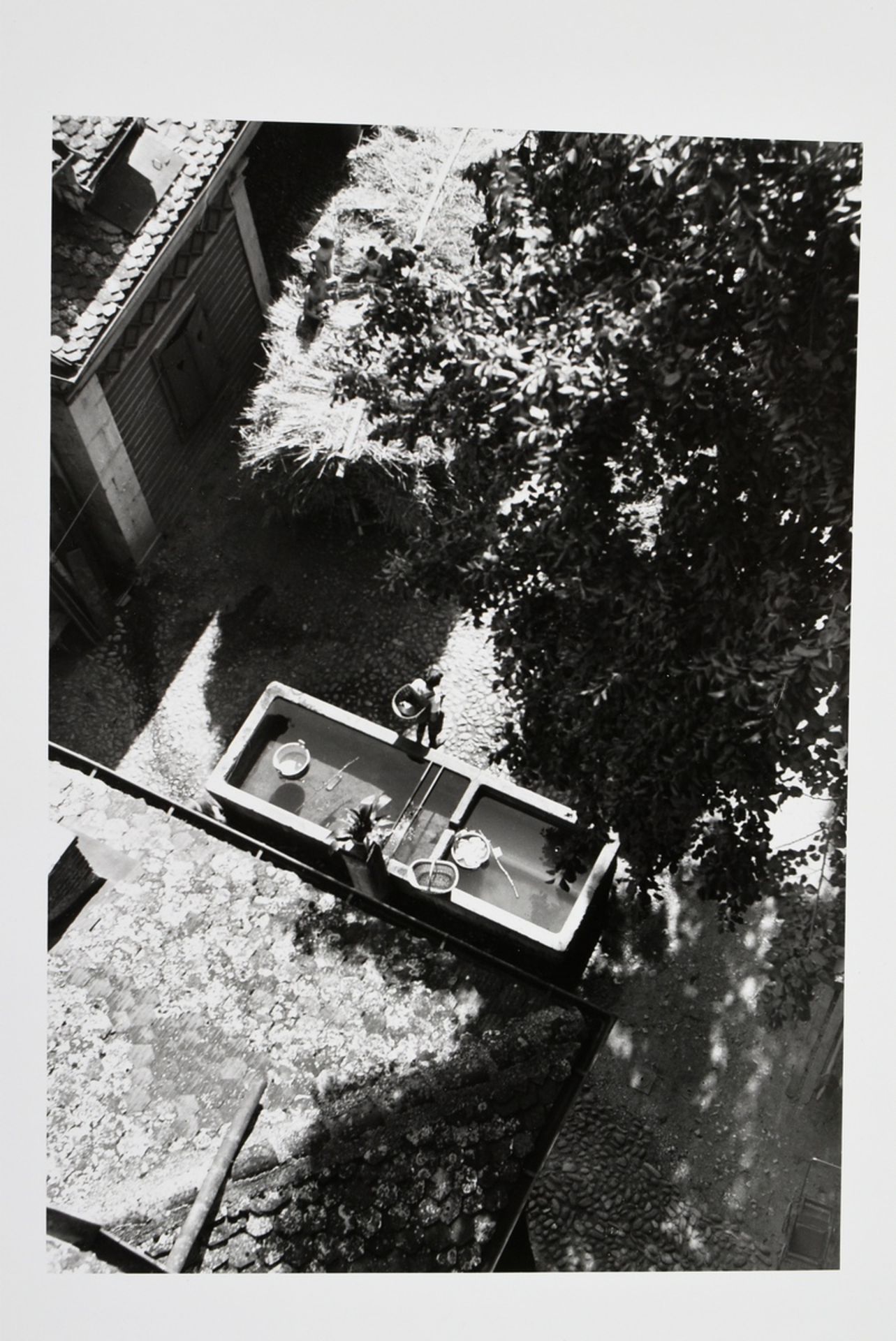 2 Moholy-Nagy, László (1895-1946) "o.T." (La Sarraz) and "o.T." (Lucia Moholy, Dessau) 1925-1928/19 - Image 2 of 5