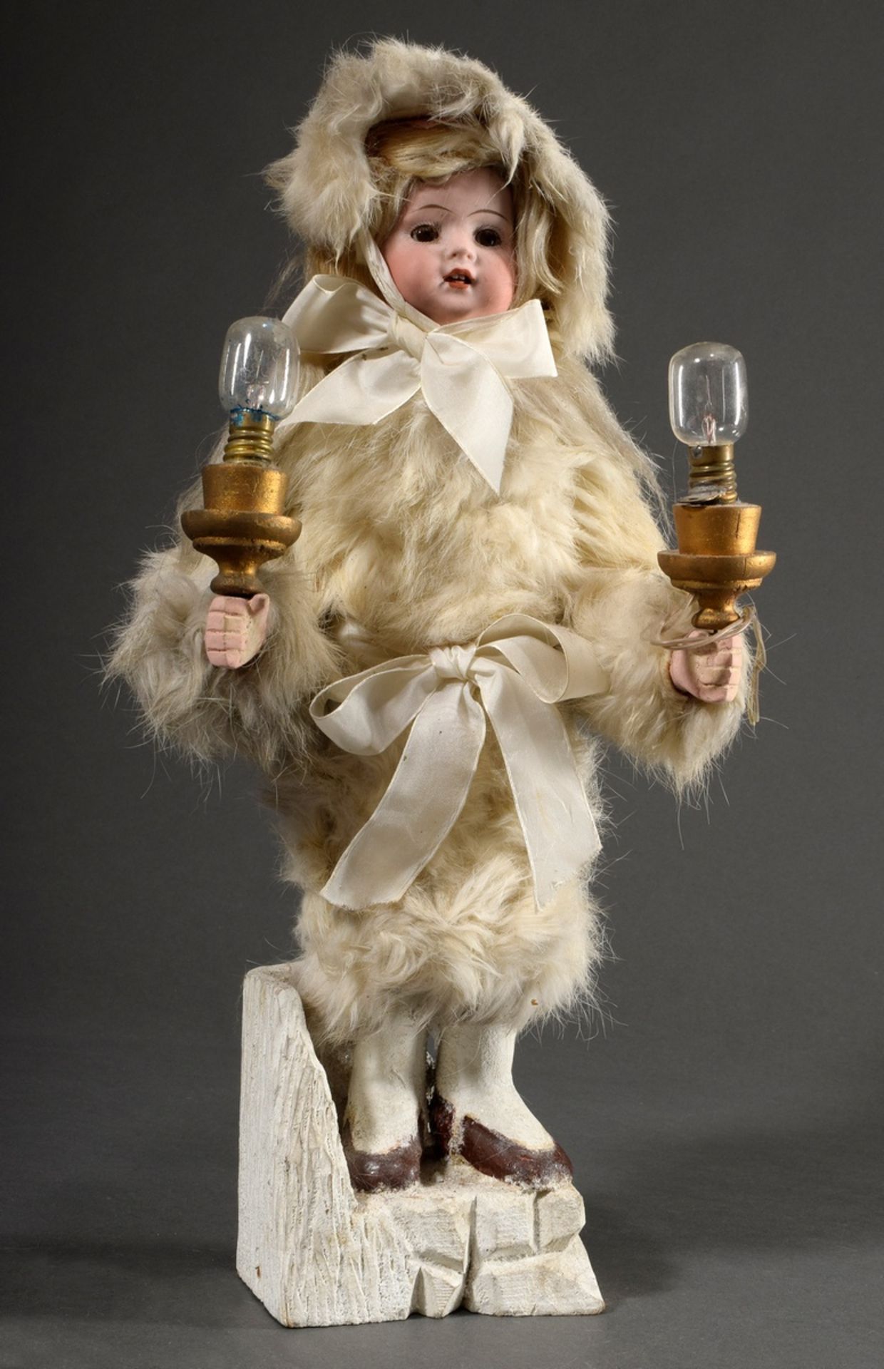 Lamp with "Winter Angel" doll, porcelain crank head and jointed body, real hair wig, glass eyes, op