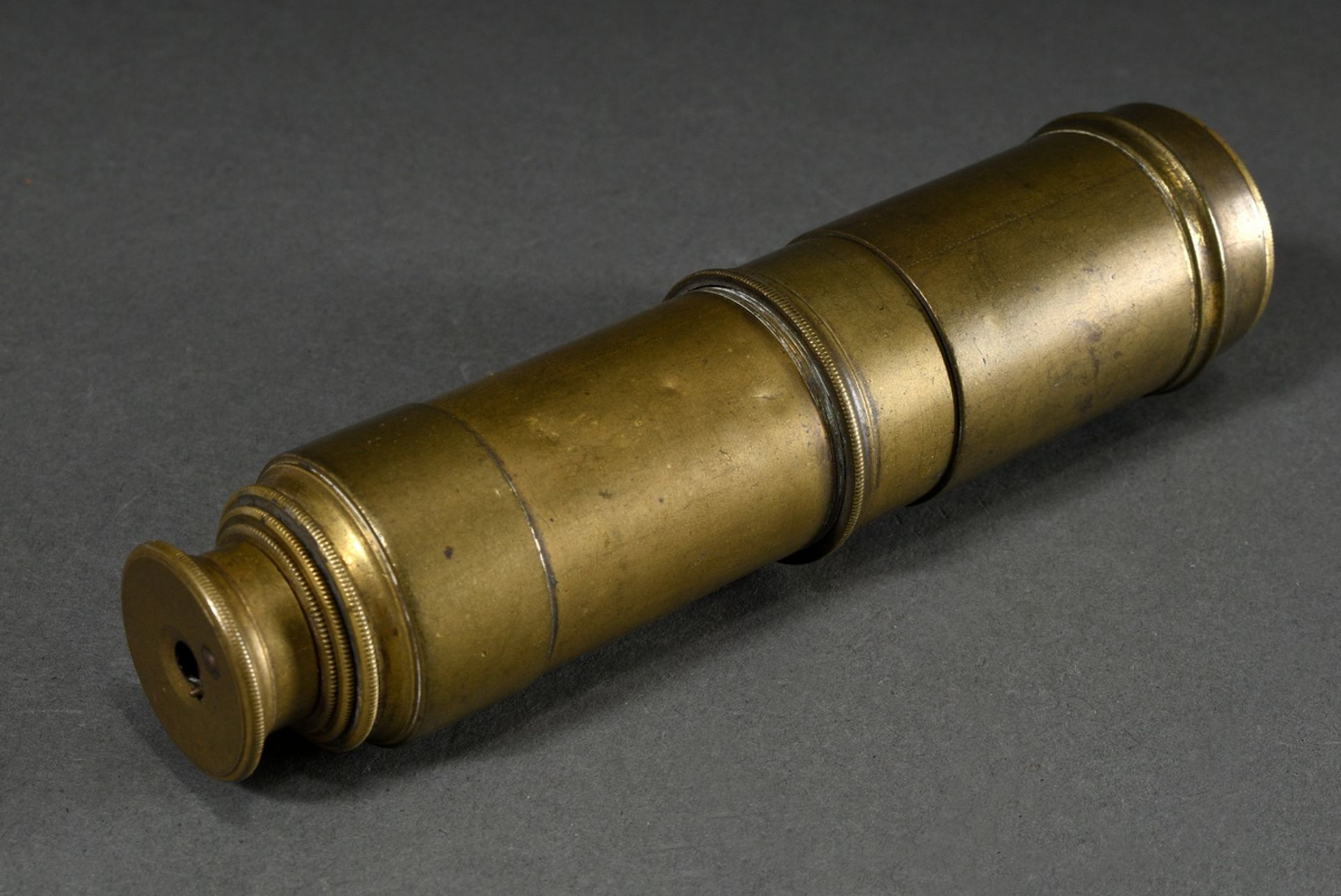 2 Various pieces 19th century: Brass telescope (l. 15-48cm, slight signs of usage) and early ambrot - Image 3 of 6