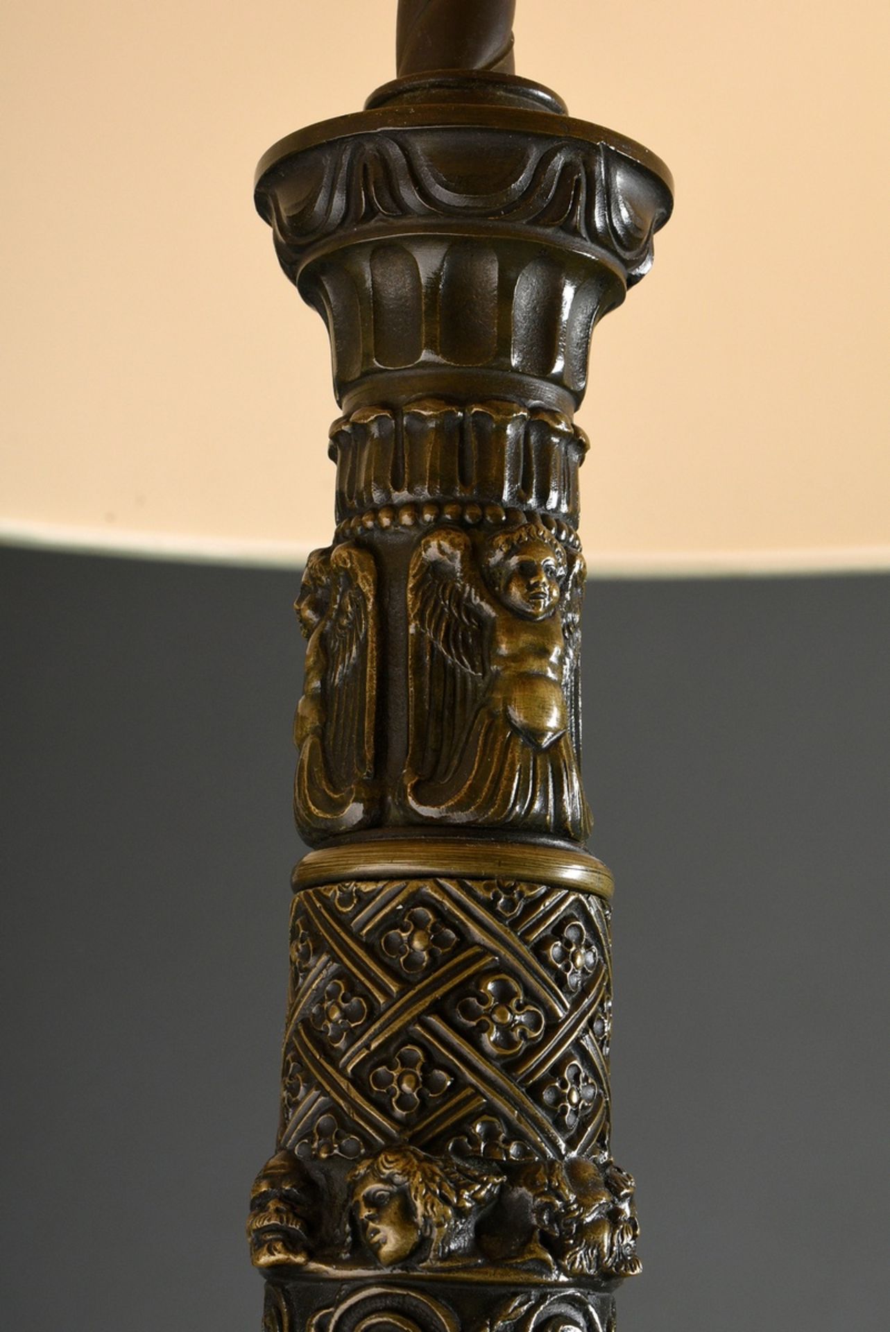 Lamp with bronze base in column form with alternating ornamental and figural friezes "Angels", "Mas - Image 4 of 6