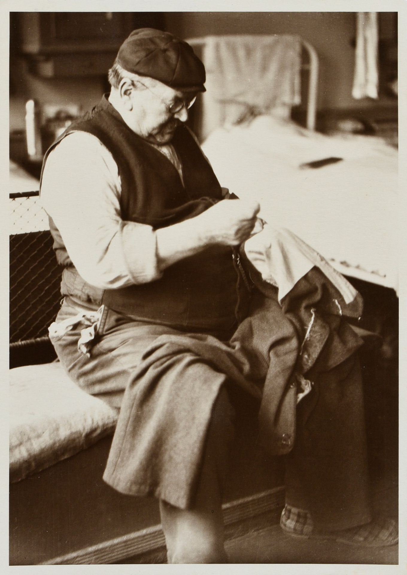 9 Schorer, Joseph (1894-1946) "Hamburg motifs (sailors, workers, Hans Albers)", photographs mounted - Image 17 of 20