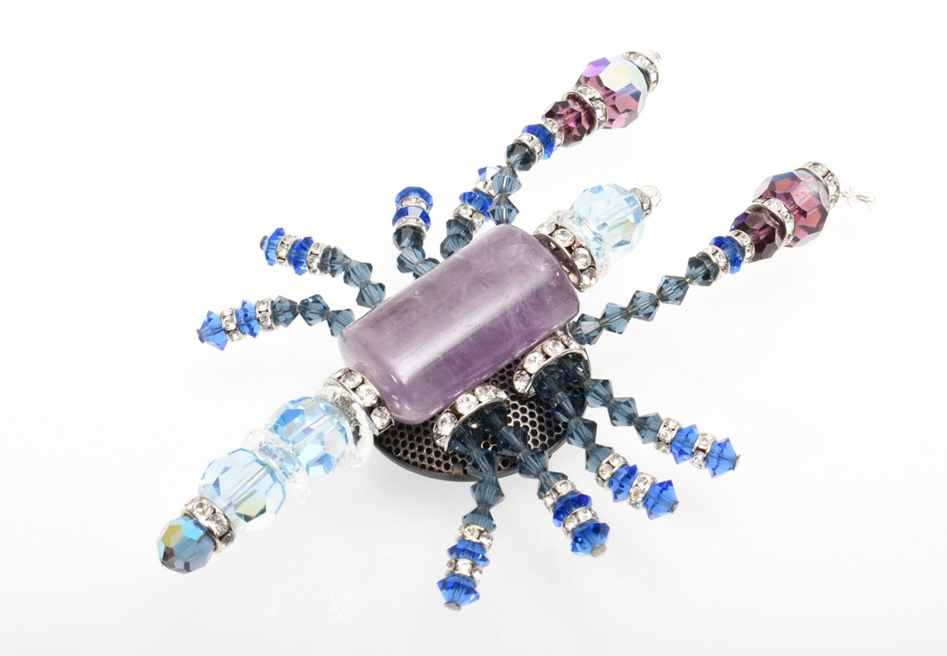 Fashion jewellery pin, scorpion, probably Prada made of amethyst and Swarowski crystals, 63.7g, 12. - Image 2 of 3