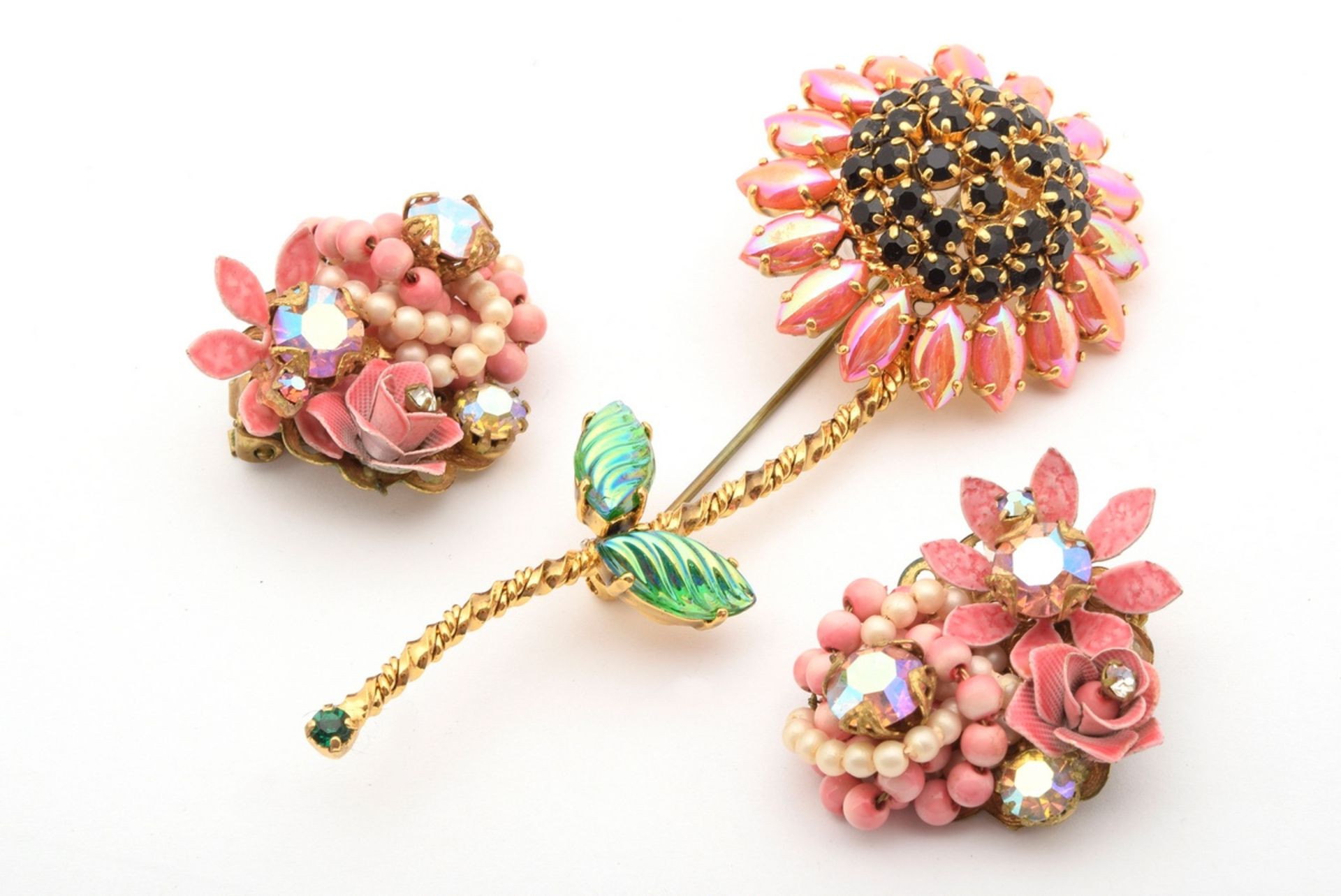 3 pieces of gold-plated vintage costume jewellery with artificial pearls, rhinestones and enamel: 1