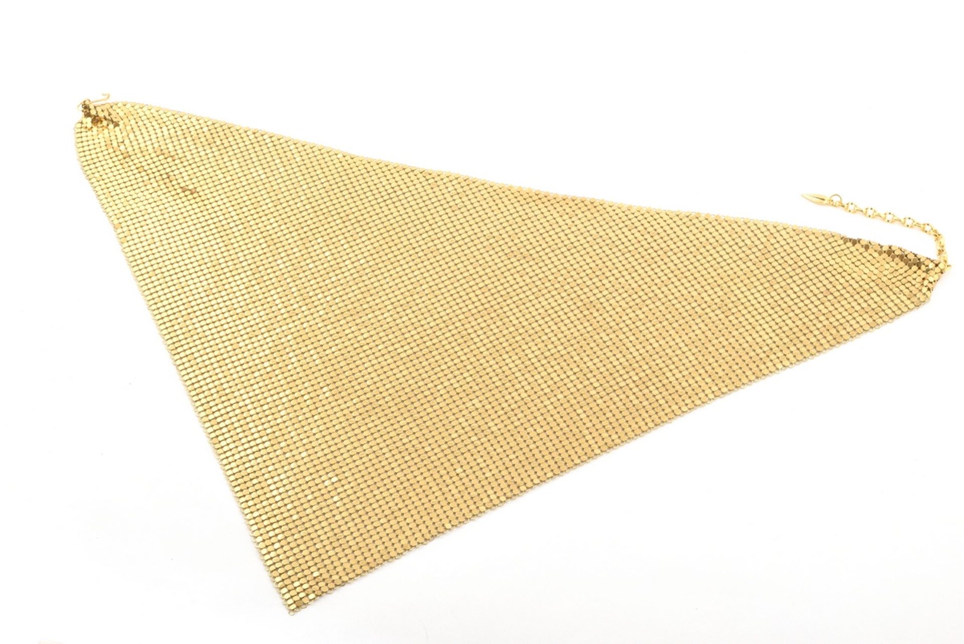 Gilt mesh triangular scarf, Iconic collector's item, signed "Whiting & Davis" circa 1960, (40x23,5c - Image 2 of 4