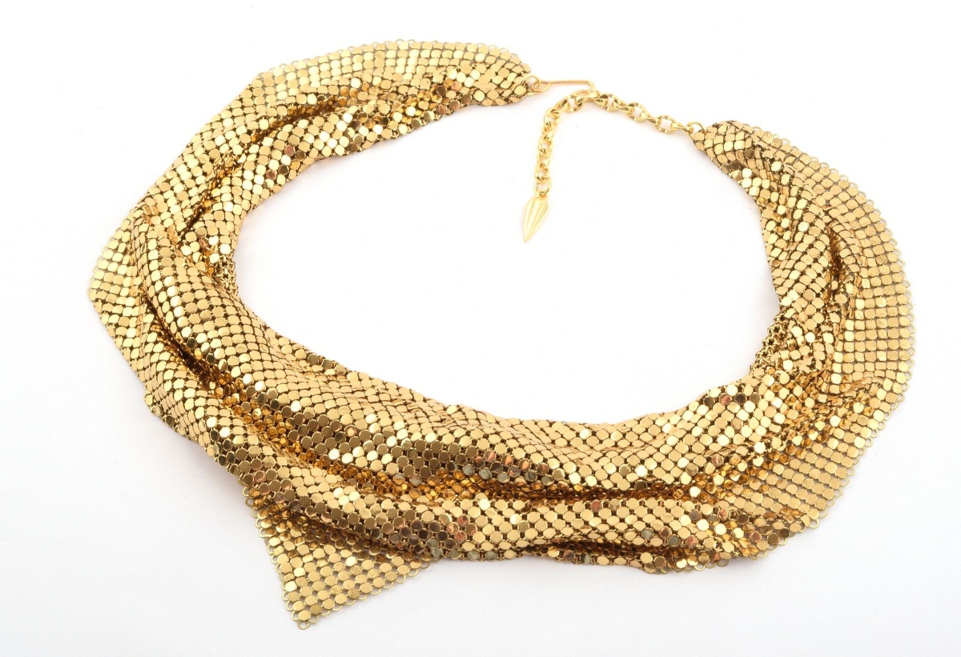 Gilt mesh triangular scarf, Iconic collector's item, signed "Whiting & Davis" circa 1960, (40x23,5c