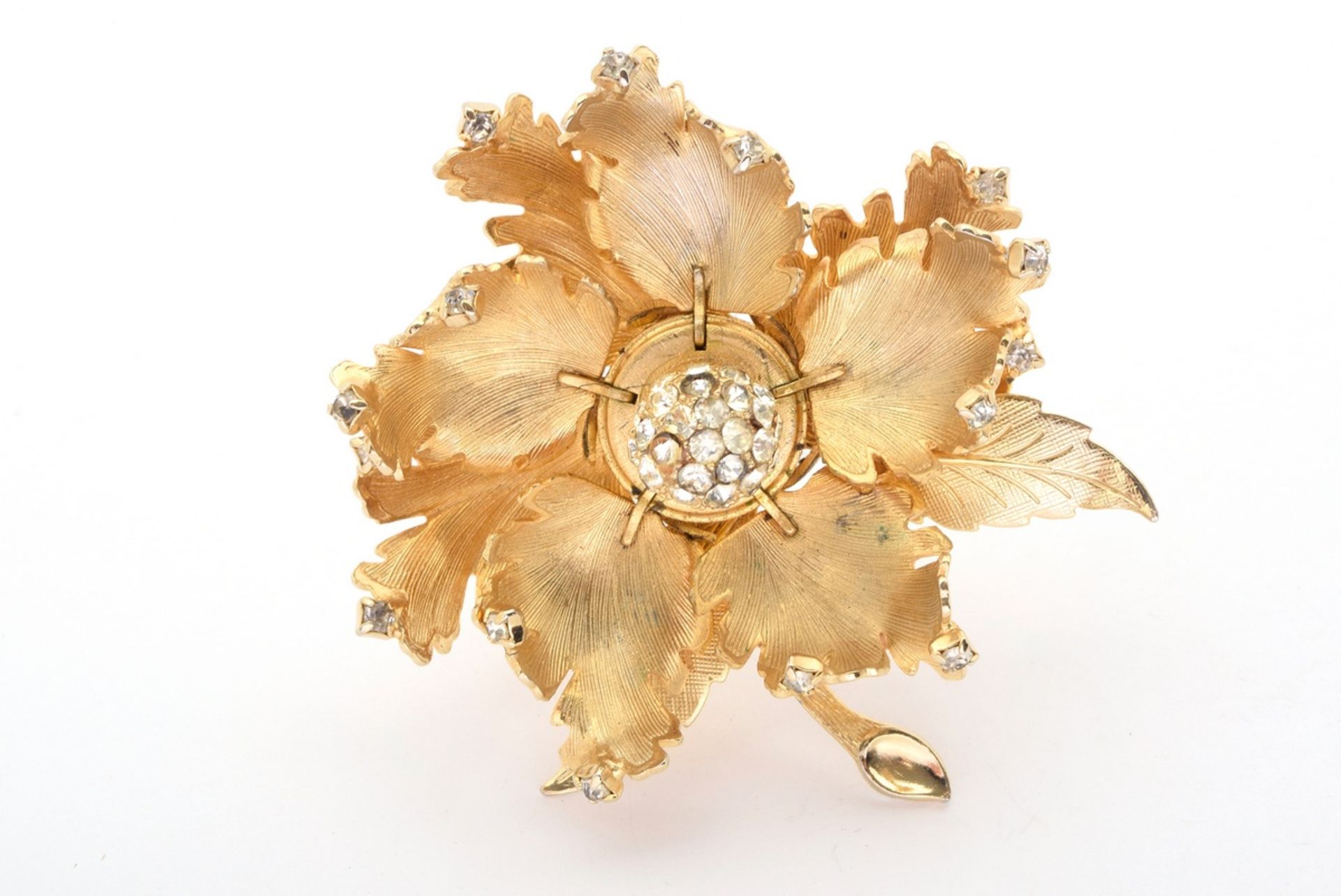 Large gilt flower pin with rhinestones, signed "Warner, New York", l. 6.5cm - Image 2 of 3