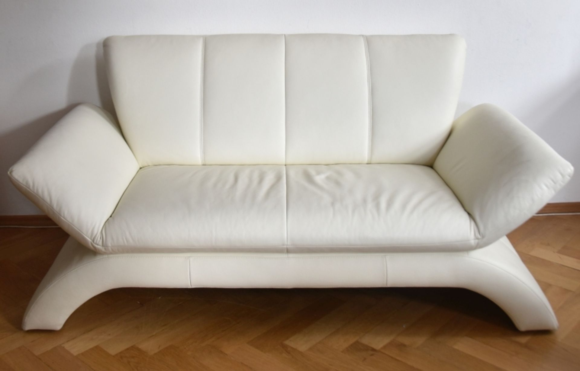 DESIGN-COUCH