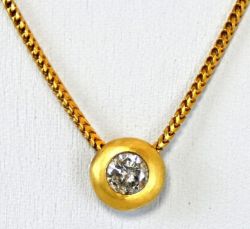 COLLIER  Jo-Jo-Anhänger mit Solitärbrillant 0,7ct