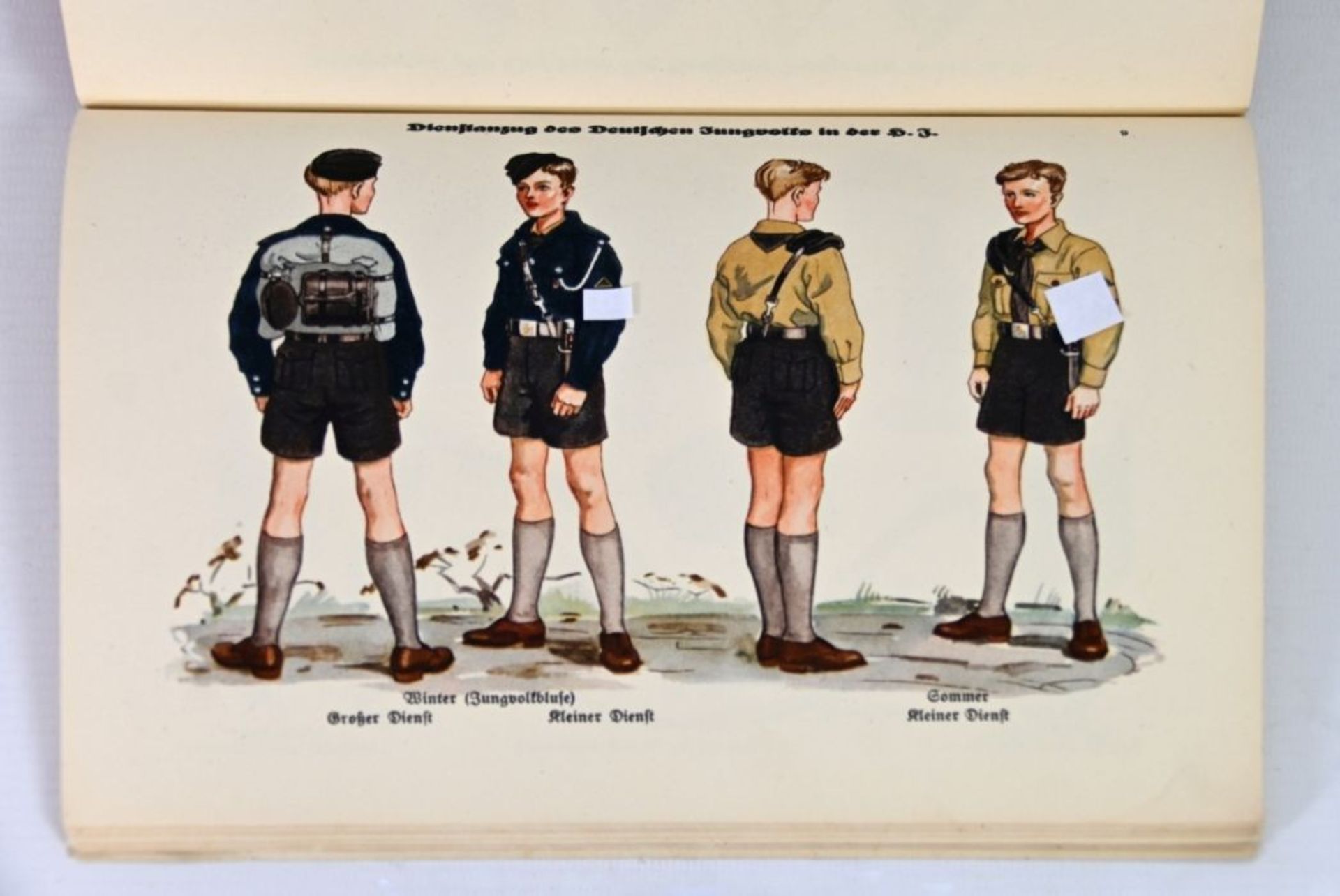 BROSCHÜRE  "Die Uniformen der Hitlerjugend" - Bild 3 aus 3