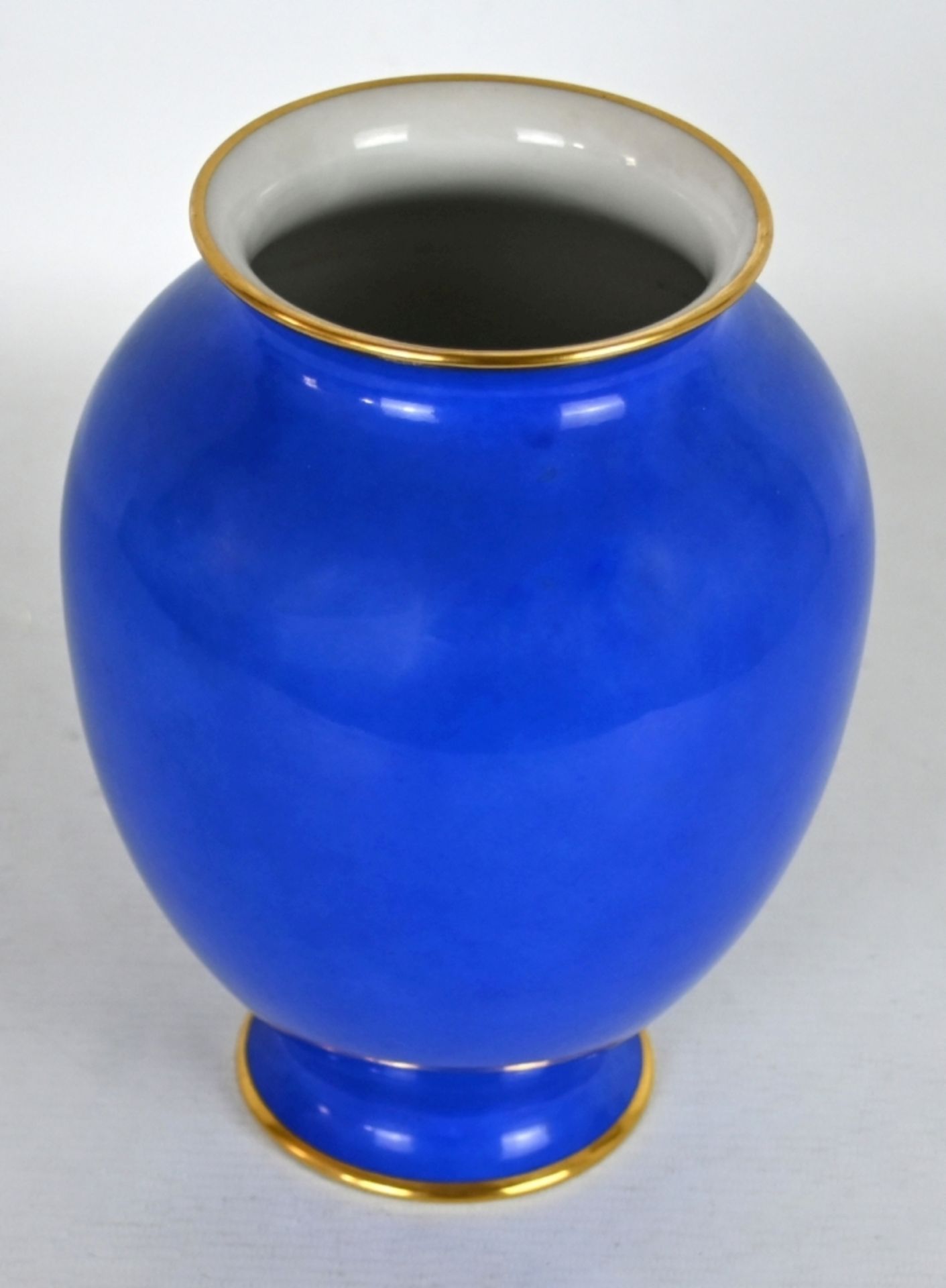 VASE - Image 2 of 3