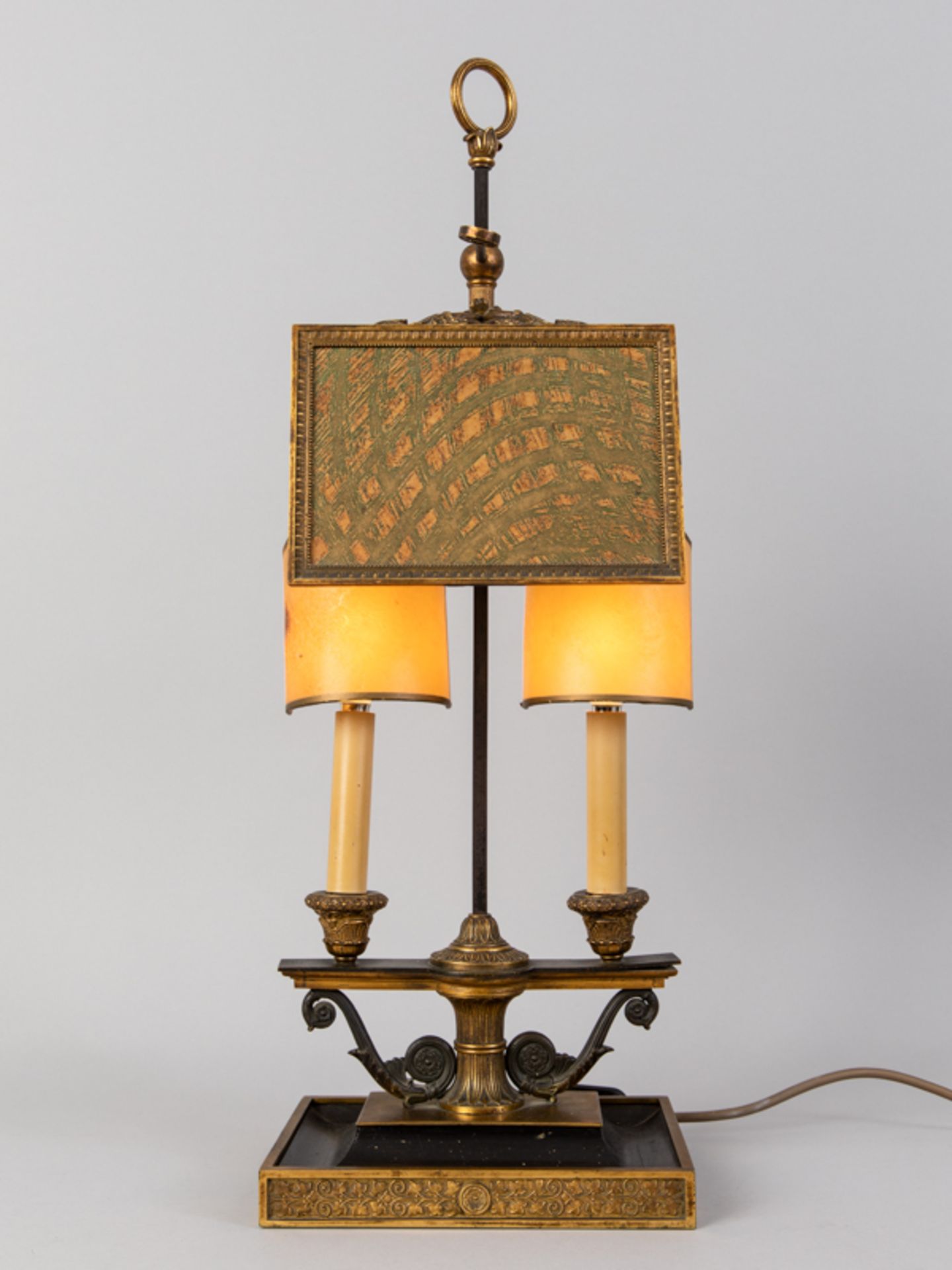 Neo-Empire-Tischlampe in Bouillotte-Art, wohl Schweden, um 1900. Bronze/Messing, teils brüniert