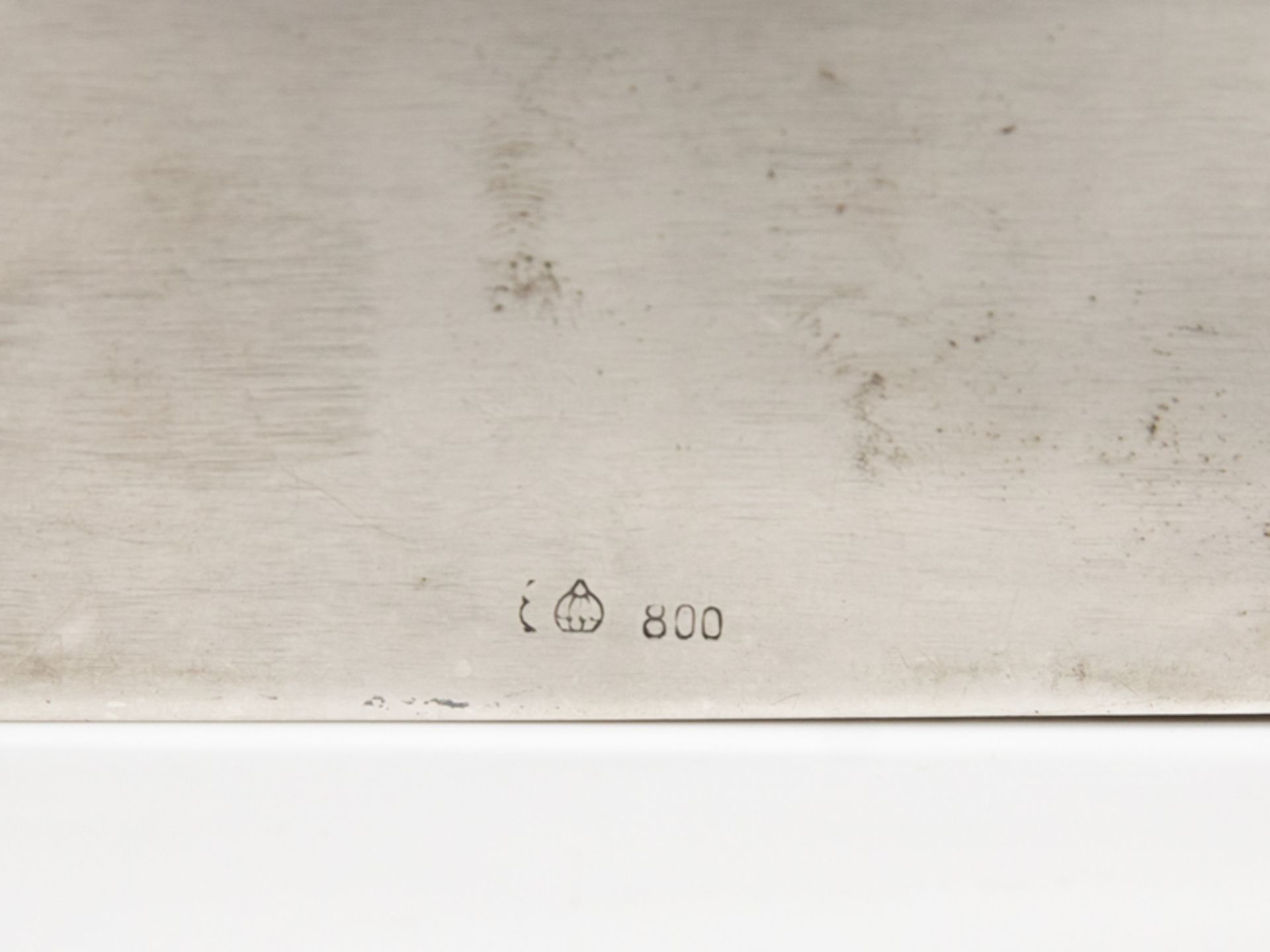 Tischdose mit Genremotiv, Deutschland (wohl Hanau), 1. Hälfte 20. Jh. 800/-Silber, ca. 250 g; flache - Bild 4 aus 5