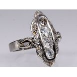 Ring mit 4 Diamanten und Diamantrosen, zus. ca. 0,5 ct, Art Deco und 90- er Jahre. 585/- Weißgold.