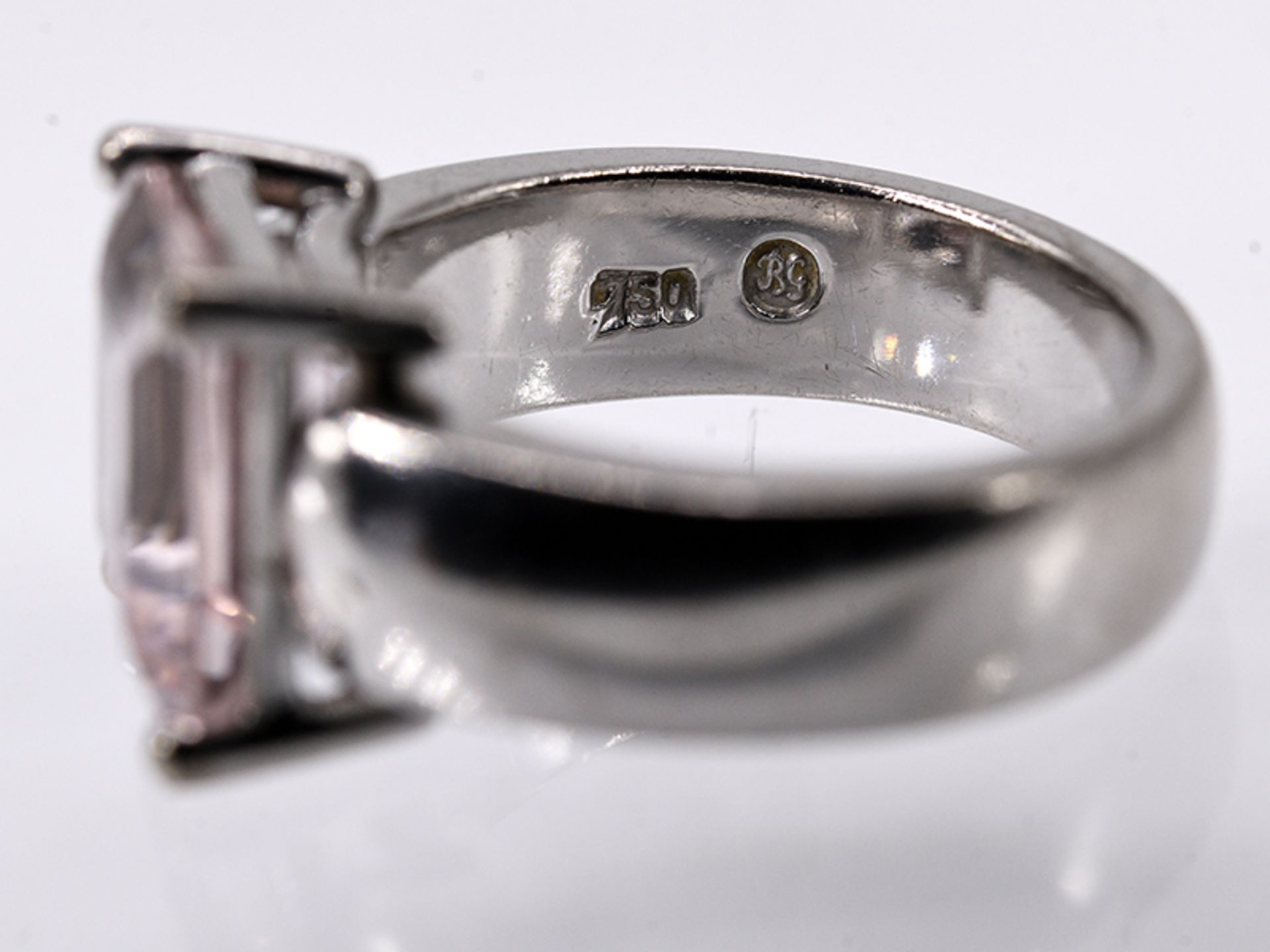 Bandring mit rosa Beryll (Morganit) ca. 5 ct, 21. Jh. 750/- Weißgold. Gesamtgewicht ca. 13 g. - Bild 6 aus 6