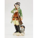 Porzellanfigur "Jäger mit Hund", Meissen, 1965. Weißporzellan mit farbiger Bemalung und