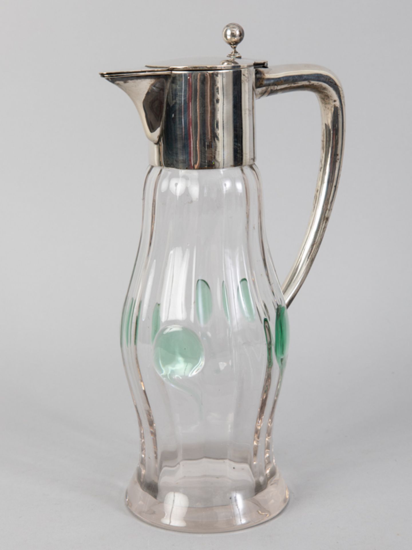 Jugendstil-Henkelkaraffe, deutsch, Anfang 20. Jh. 925/-Silber (Montierung) und farbloses Glas mit - Image 6 of 7
