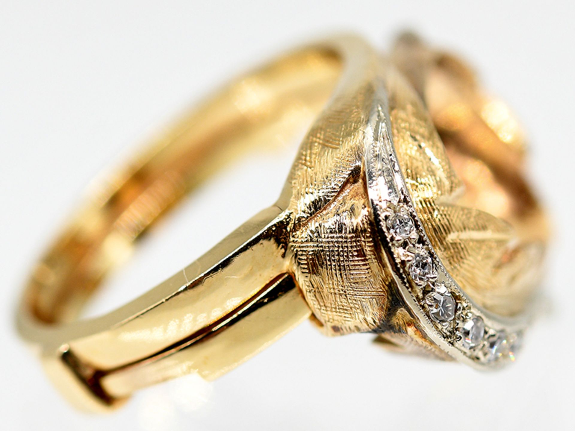 Ring mit Diamanten, zusammen ca. 0,10 ct, 20. Jh. - Image 3 of 5