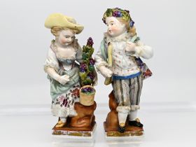 Paar Porzellanfiguren "Gärtnerkinder mit Weinreben", wohl Sitzendorf, 2. Hälfte 19. Jh.
