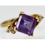 Ring mit Amethyst und 6 kleinen Achtkant-Diamanten, 90- Jahre.