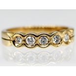 Ring mit 5 Brillanten, zus. ca. 0,25 ct, 80- er Jahre.