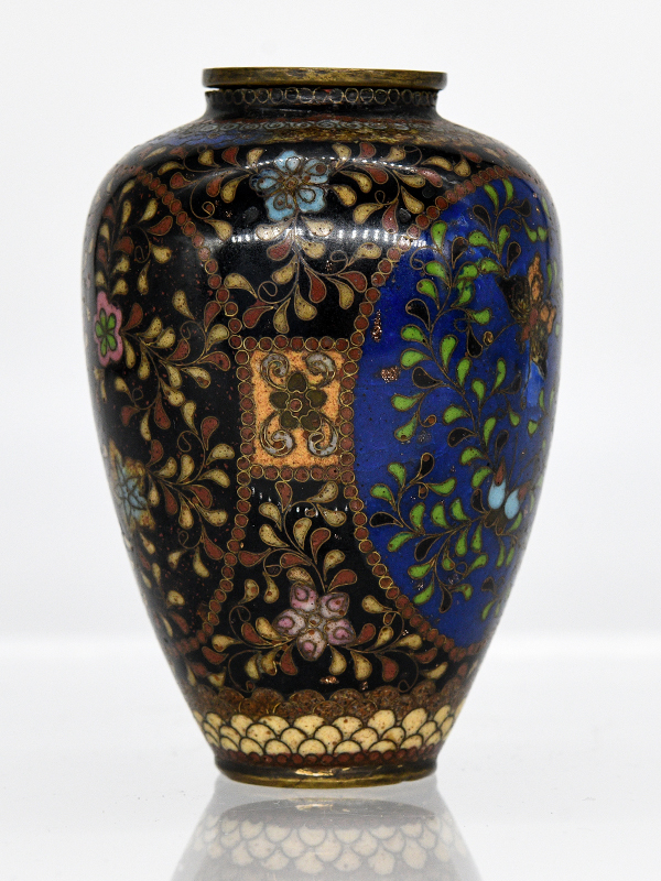 Kleine Cloisonné-Vase, China, wohl 19. Jh. - Image 2 of 5