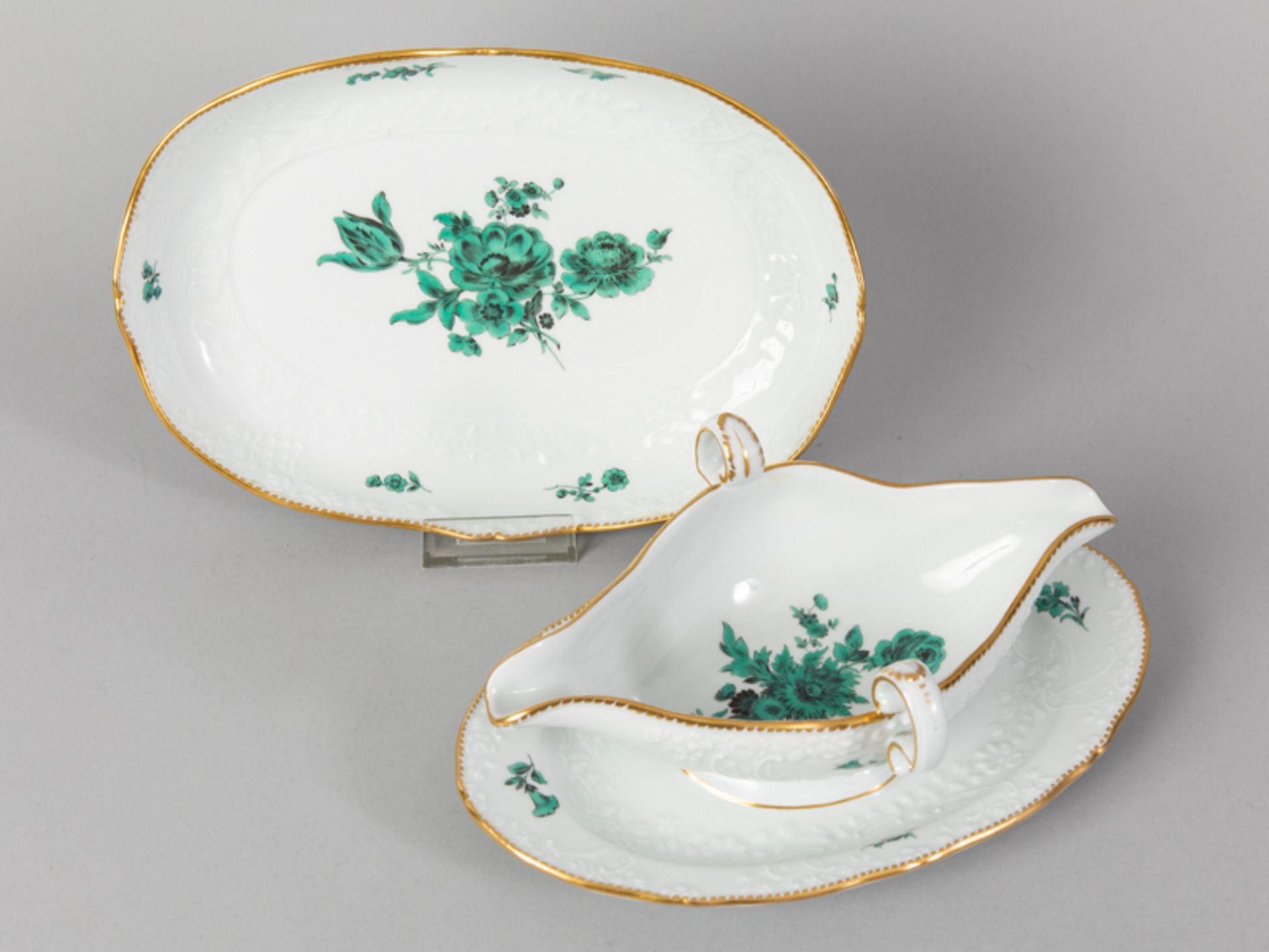 Servierschale + Sauçière, "Neu-Marseille/kupfergrüne Blumen", Meissen, 20. Jh.