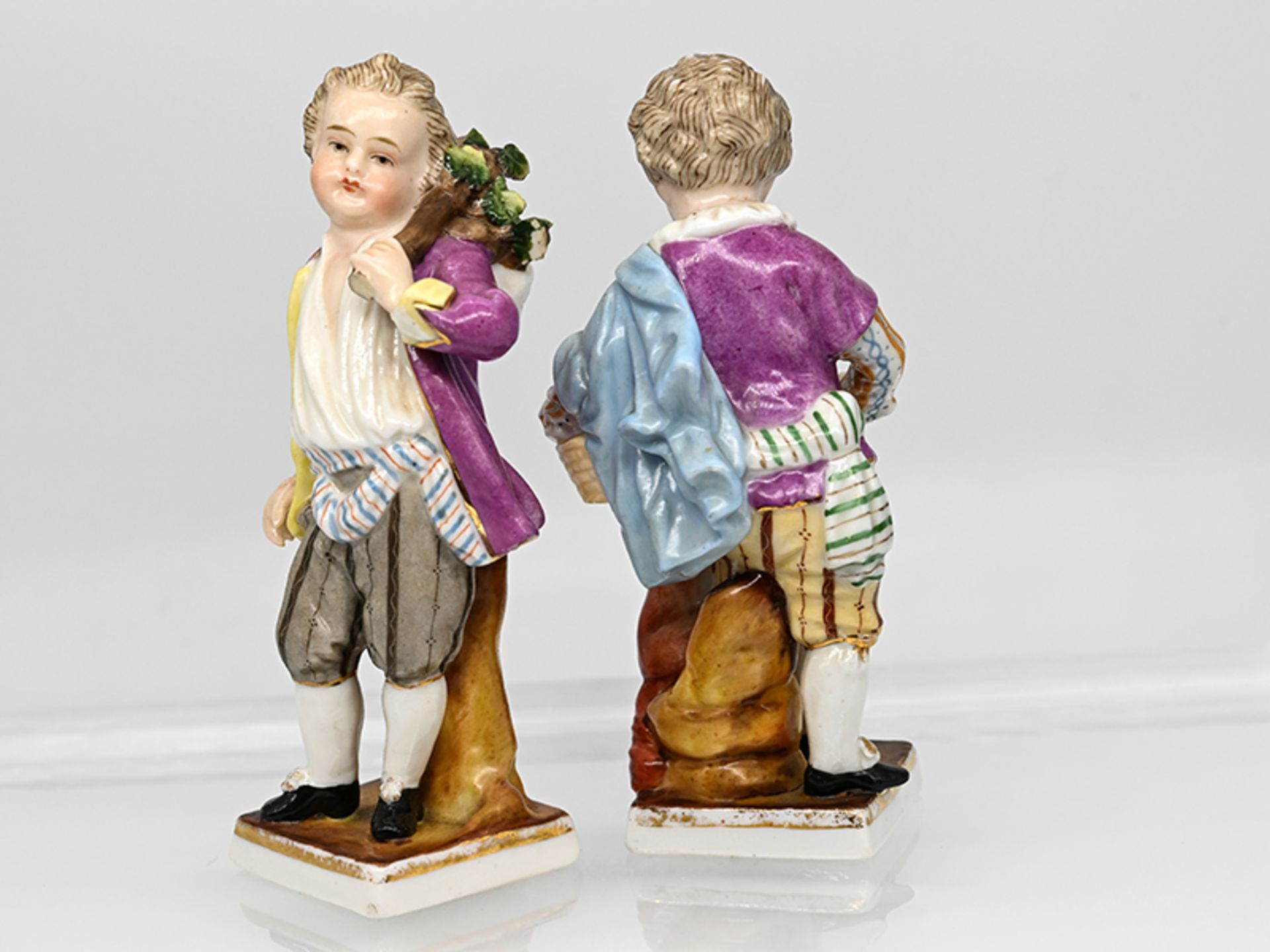 Paar Porzellanfiguren "Gärtnerkinder", Sitzendorf, 2. Hälfte 19. Jh. - Image 6 of 7