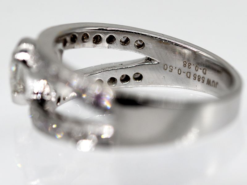 Ring mit Diamant 0,50 ct und Brillanten 0,38 ct, 21. Jh. - Image 4 of 5