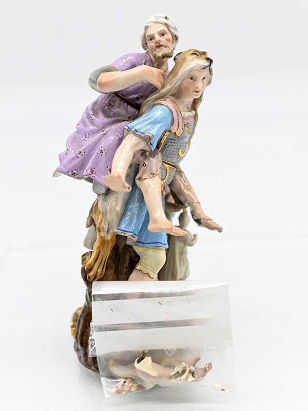 Porzellanfigurengruppe "Aeneas rettet Anchises u. Ascanius", Meissen, 2. Hälfte 19. Jh. (restauriert - Image 14 of 14